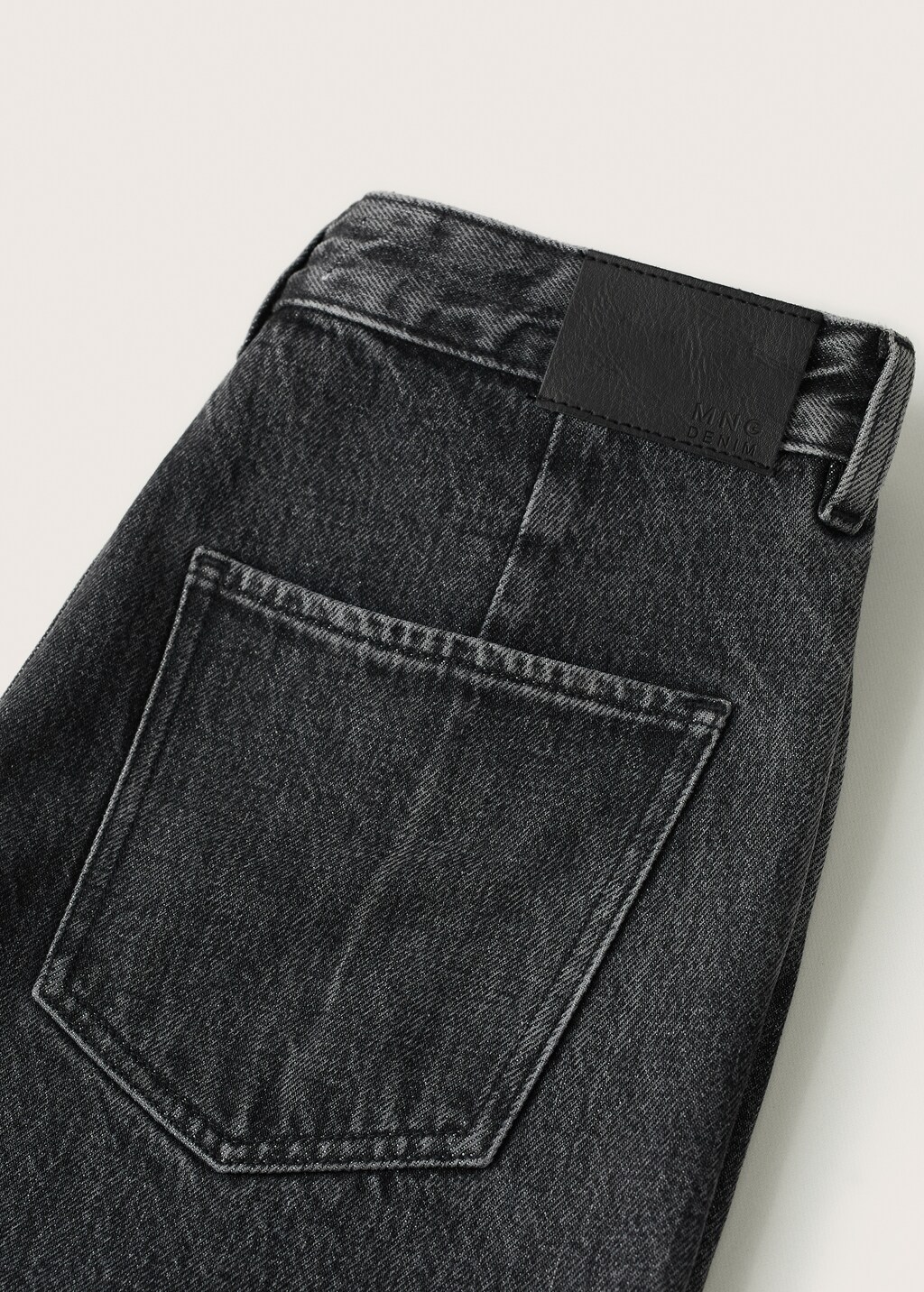 High-rise tapered jeans - Details of the article 8