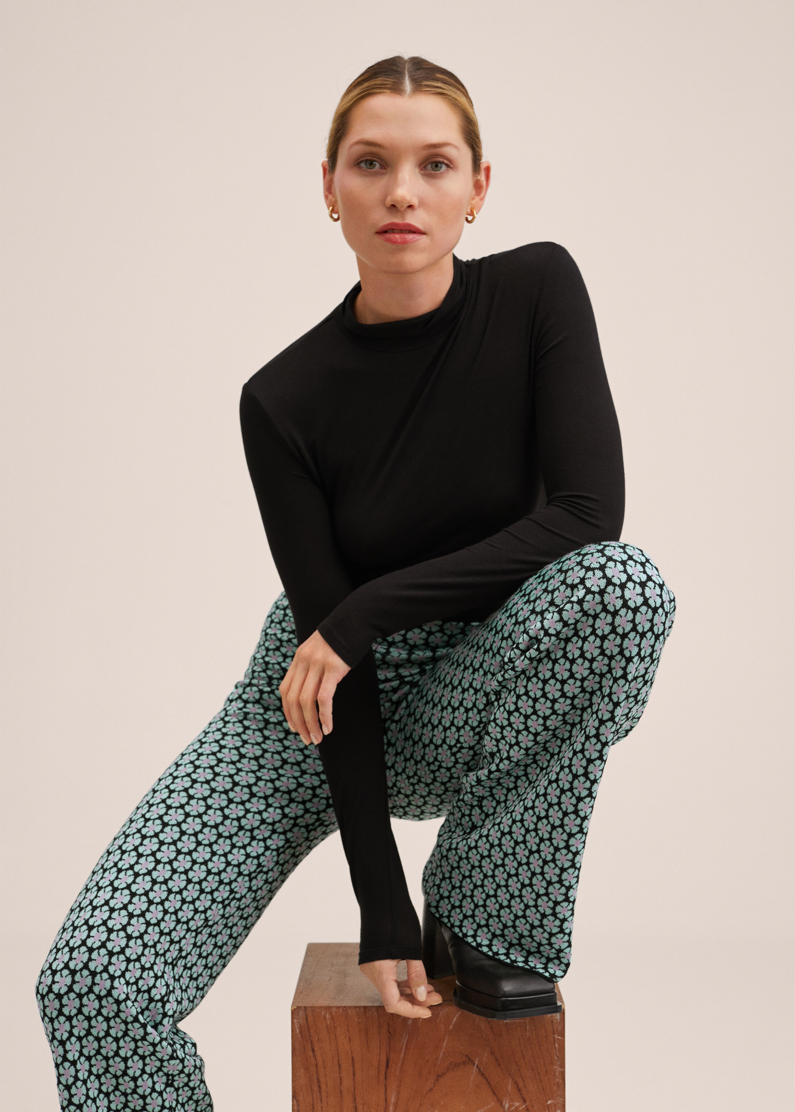 Retro-print trousers - Details of the article 2