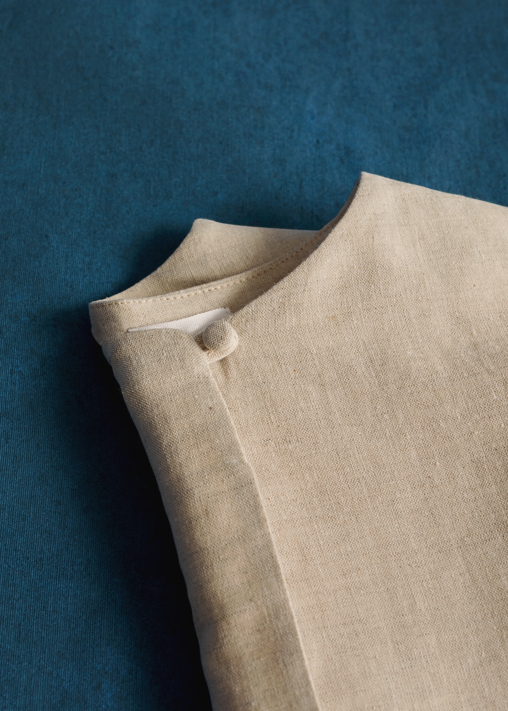 Button linen jacket - Details of the article 1