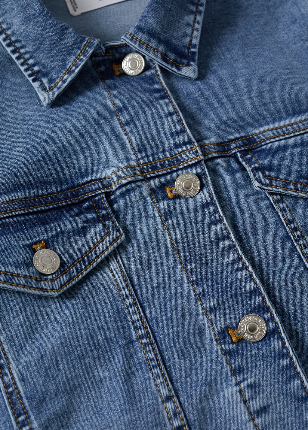 Pocketed denim jacket - Details of the article 8