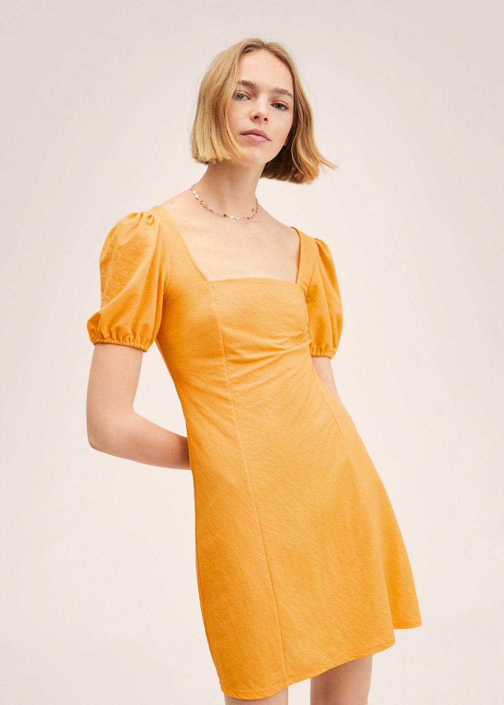 Flowy puffed-sleeve dress - Medium plane