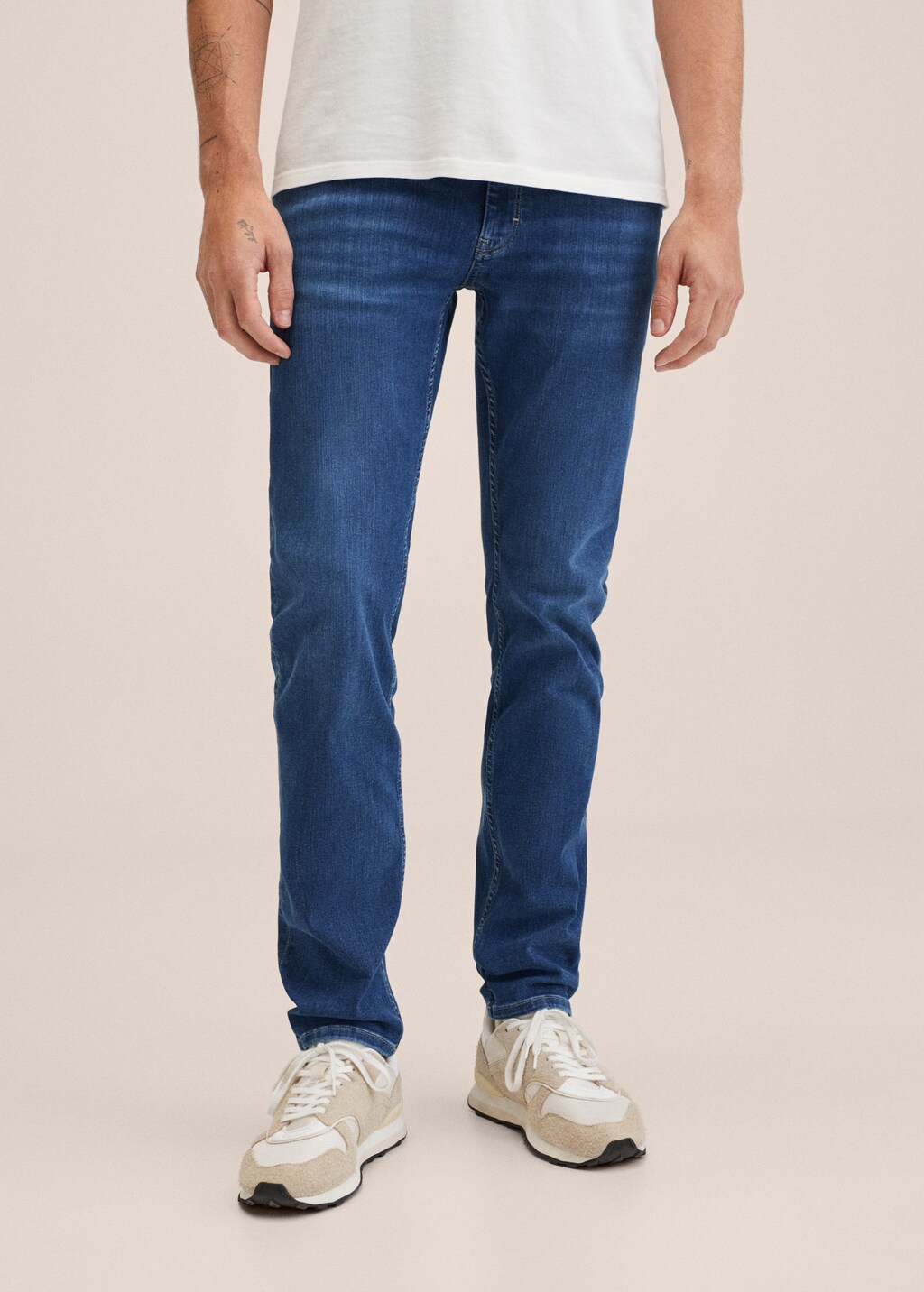 Patrick slim-fit ultra soft-touch jeans - Medium plane