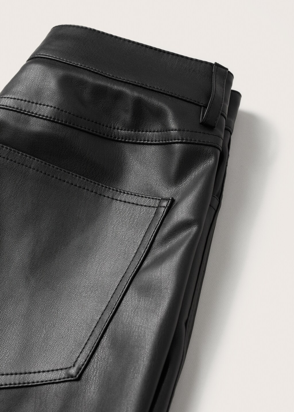 Leather-effect straight trousers - Details of the article 8