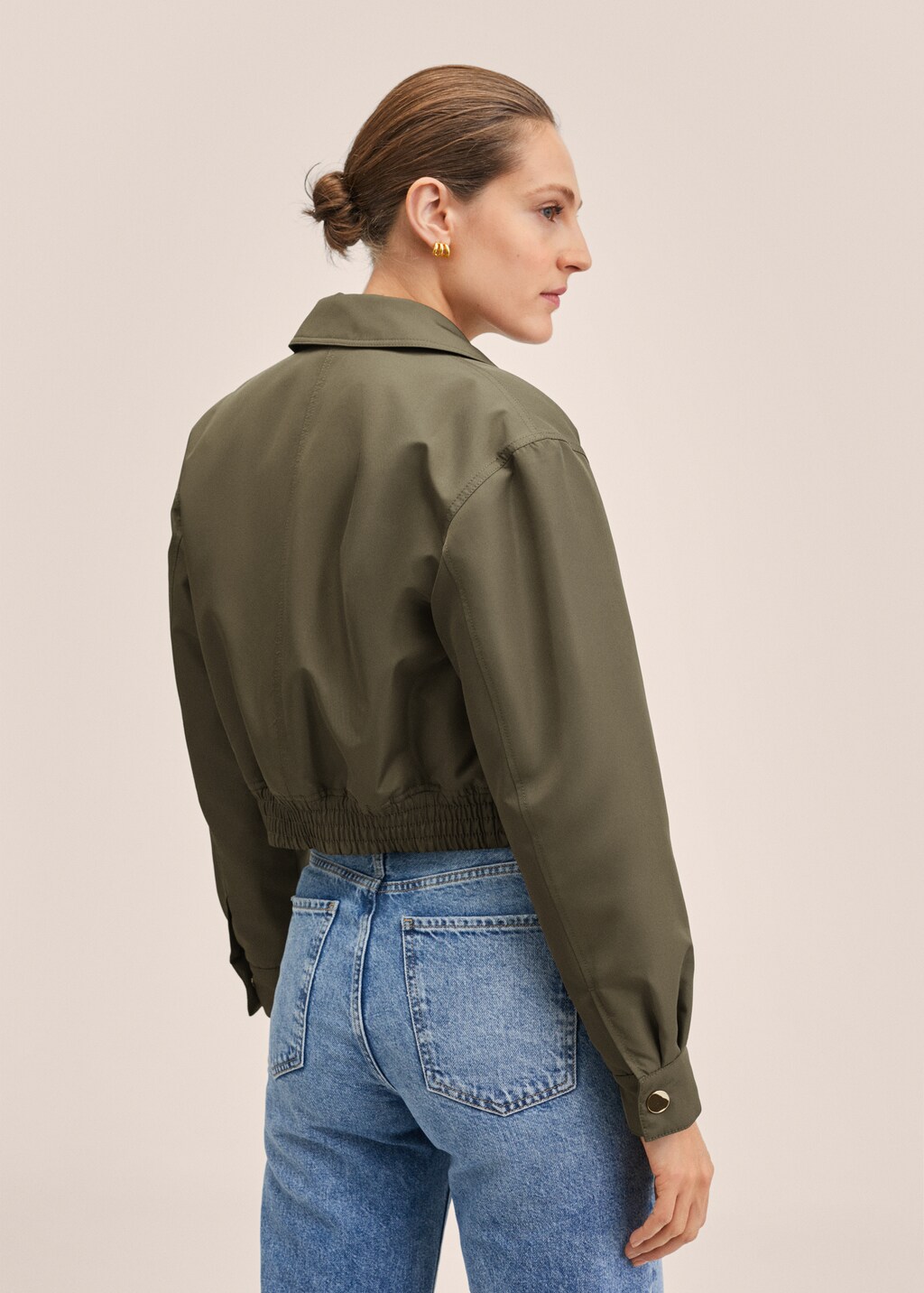 Cropped jacket with pockets - Reverse of the article