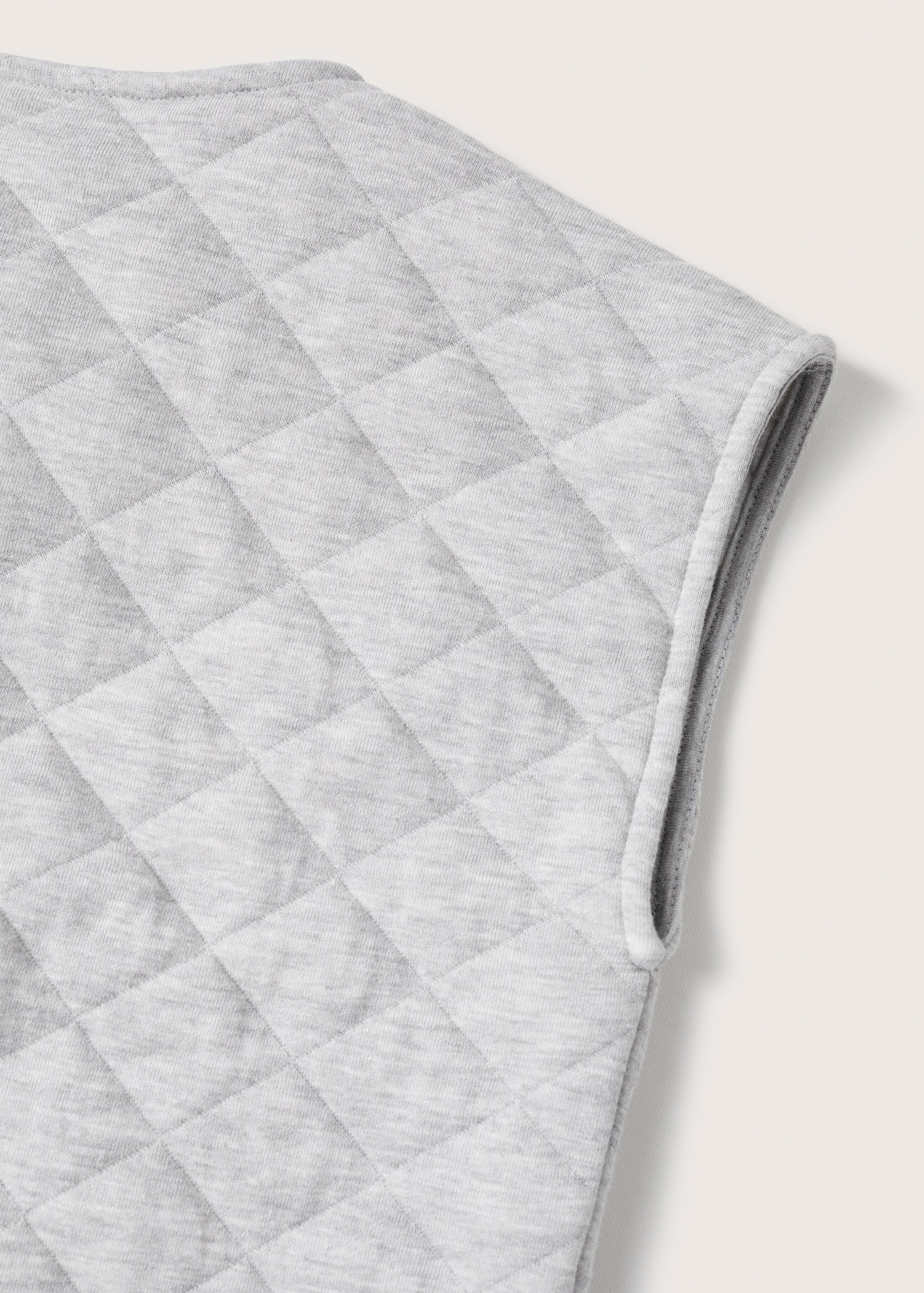Quilted gilet - Details of the article 8