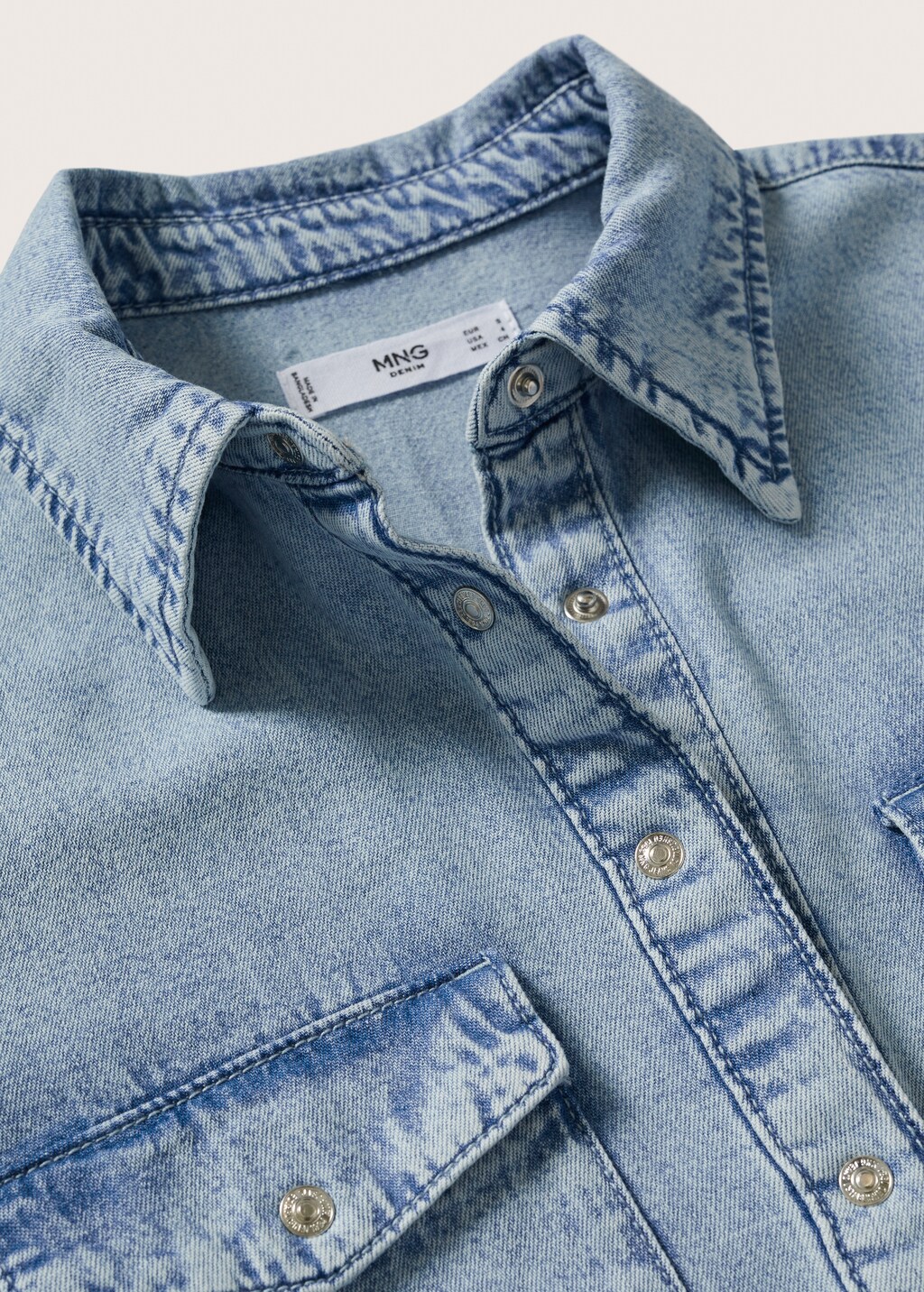 Chest-pocket denim shirt - Details of the article 8