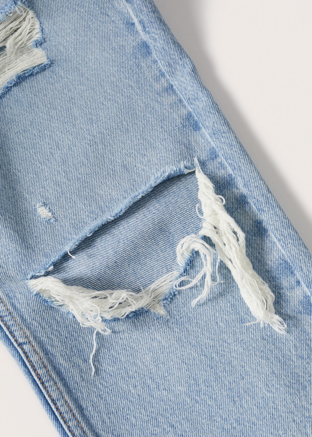 Loose-fit jeans with decorative rips - Details of the article 8