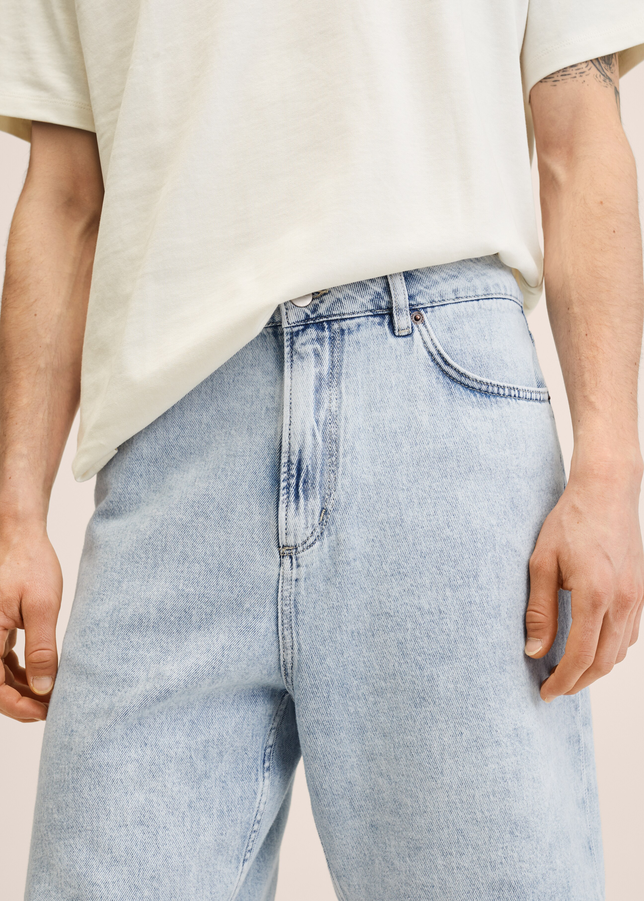 Jeans-Bermudashorts mit Bleached-Waschung - Detail des Artikels 1