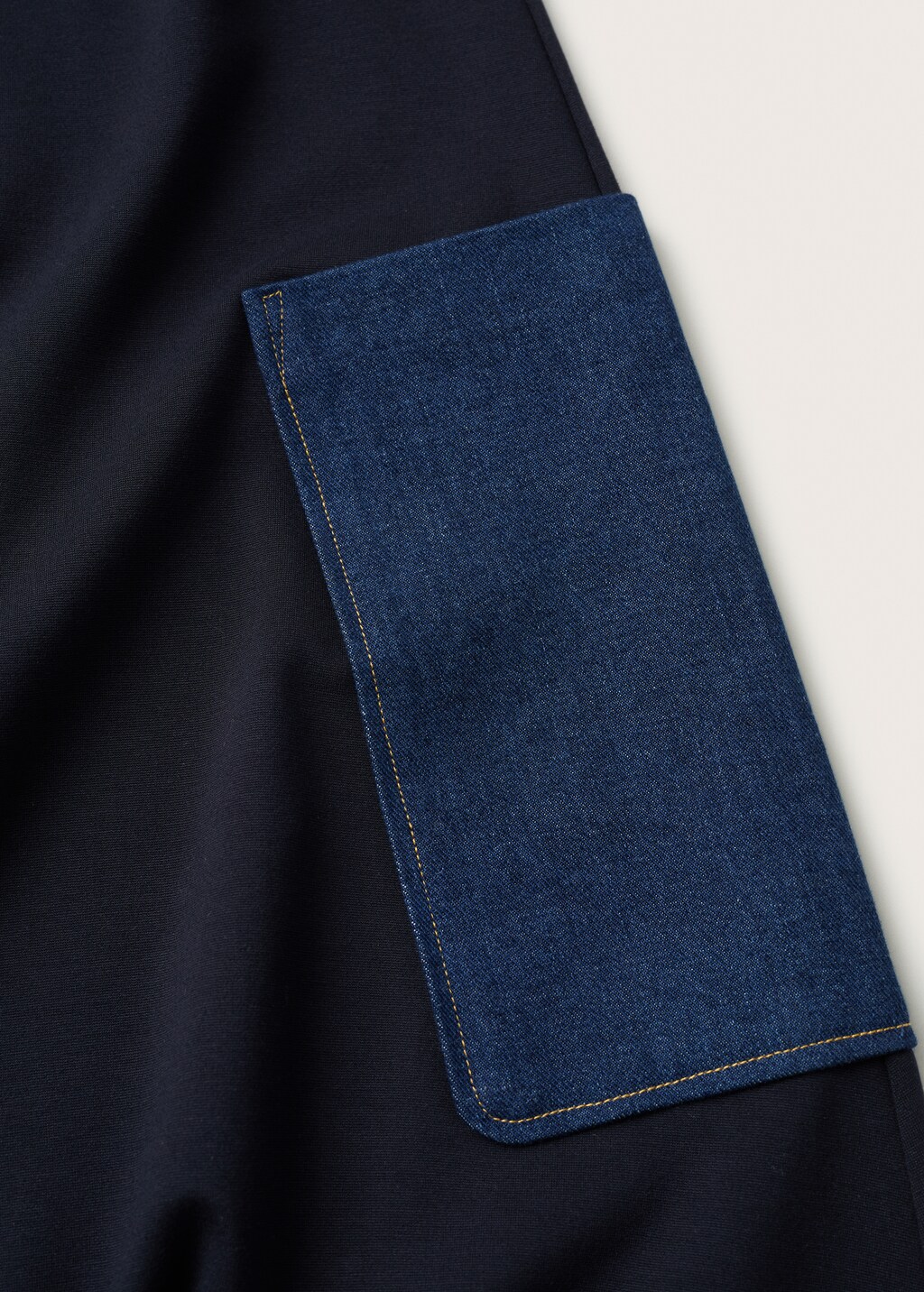 Pocket oversize dress - Details of the article 8