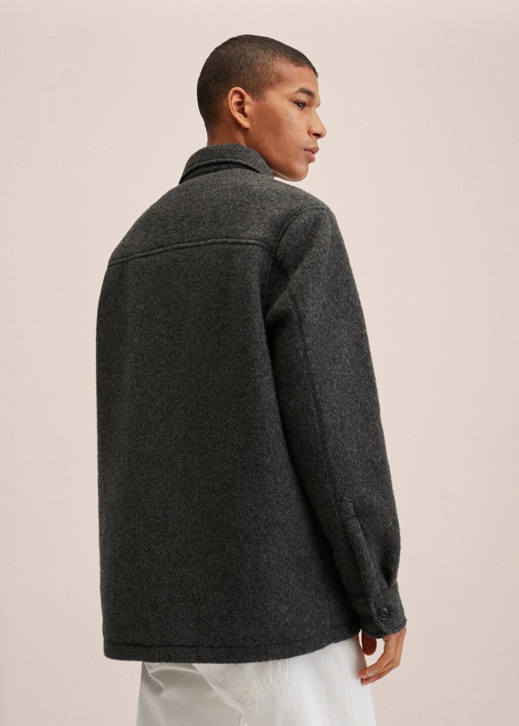 Wool overshirt with pockets - Reverse of the article