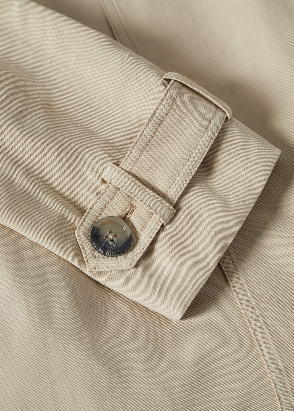 Flowy oversize trench - Details of the article 8