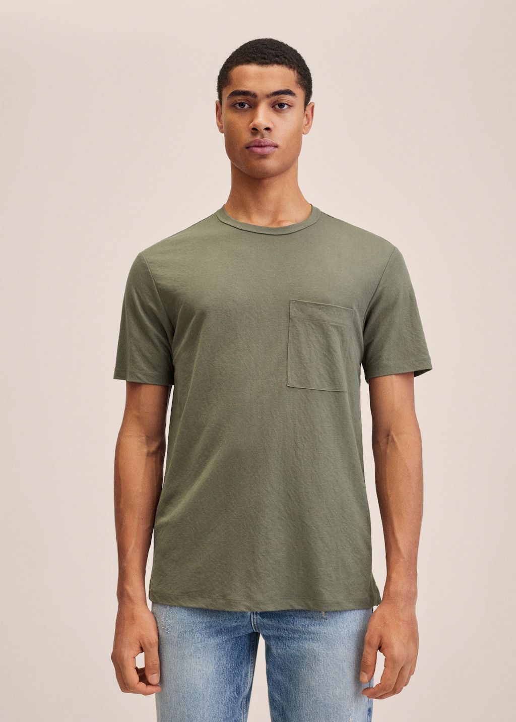 Lightweight t-shirt with pocket - Medium plane