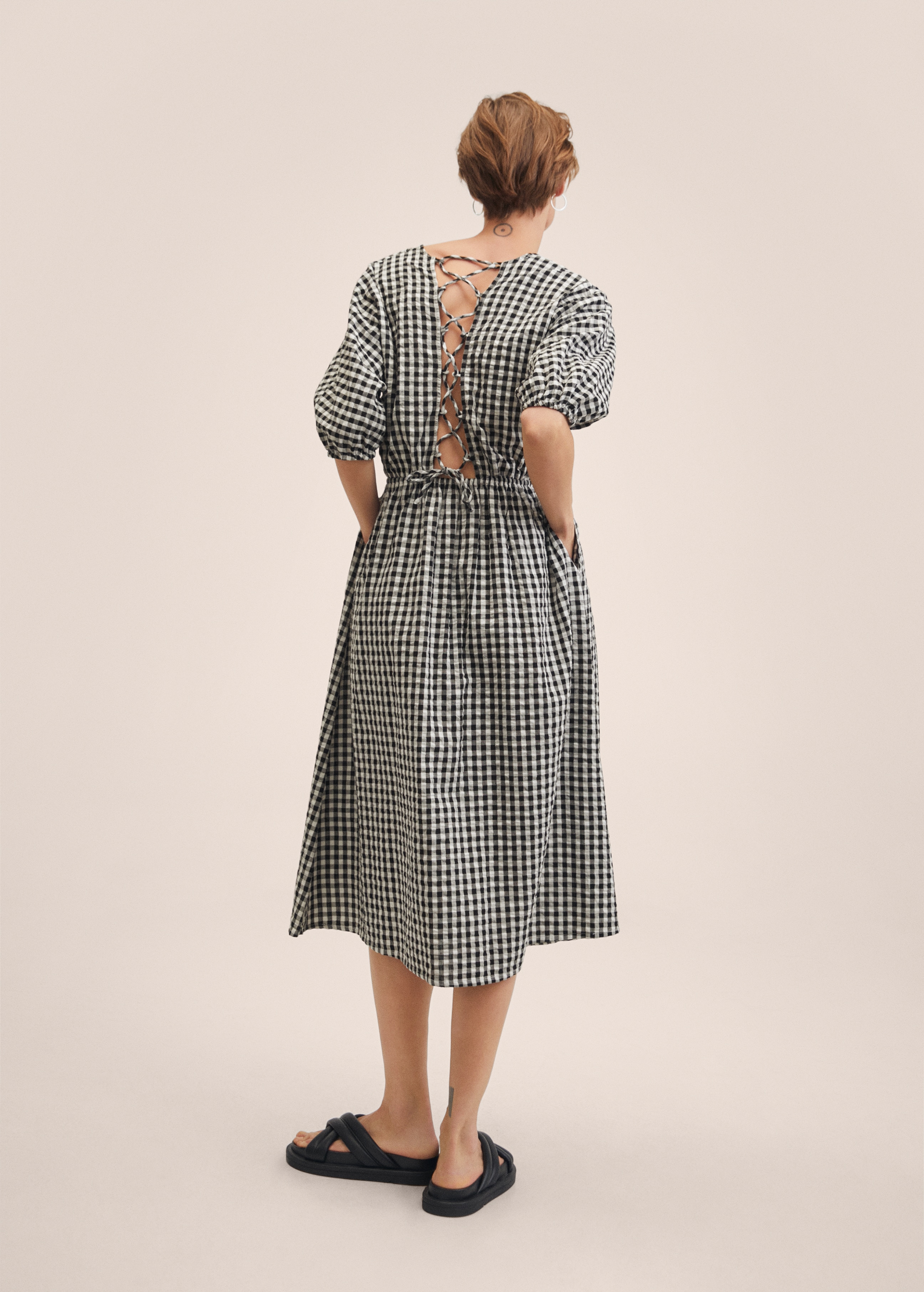Gingham check cottoned dress - Reverse of the article