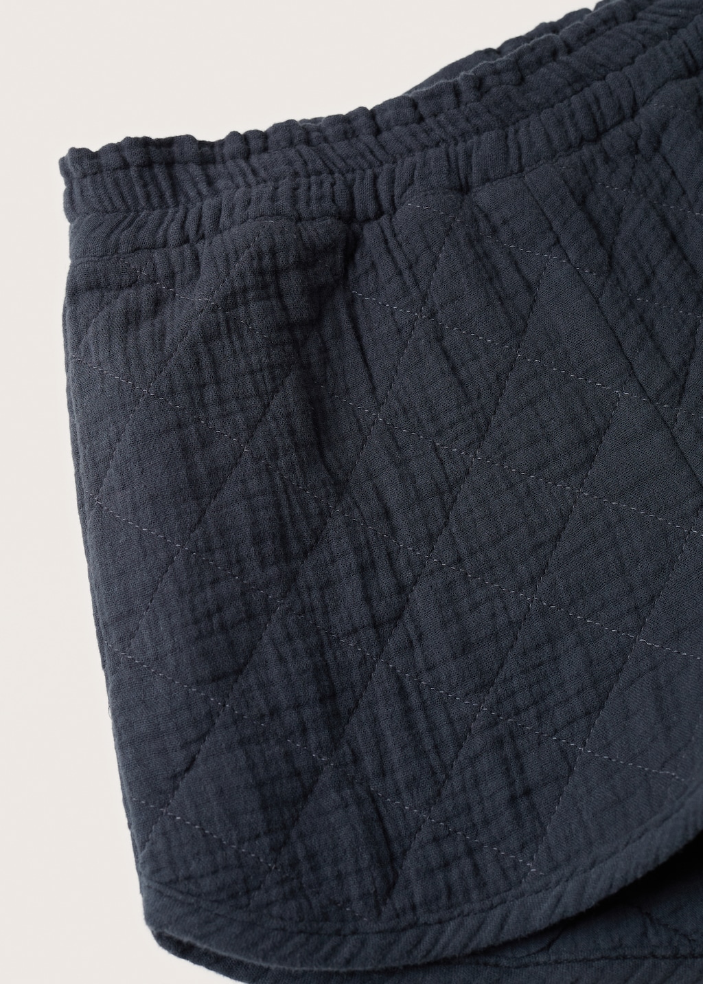 Quilted short - Details of the article 8