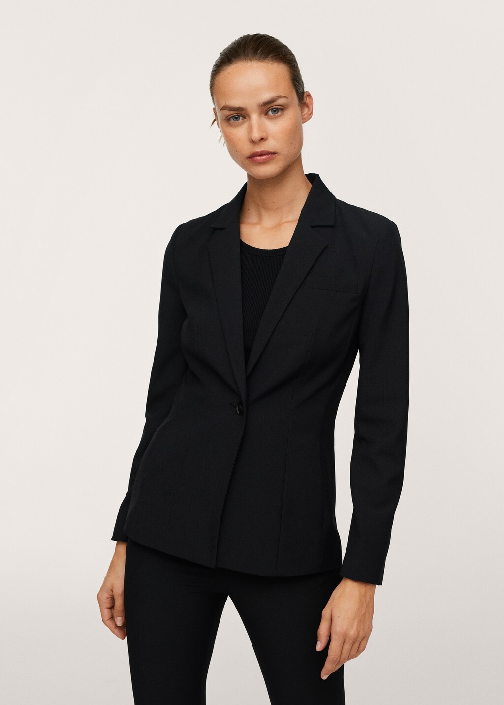 Fitted suit jacket