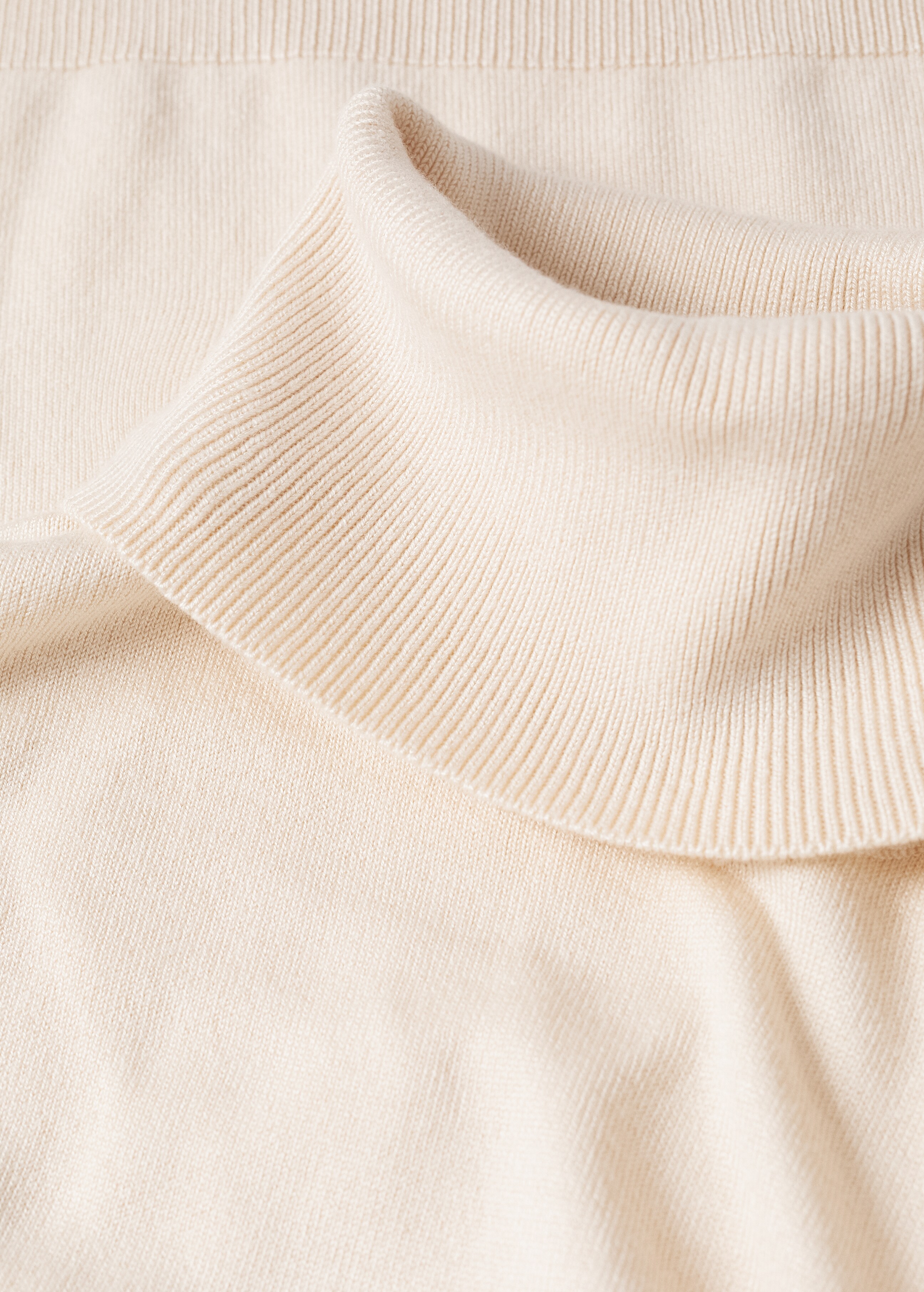 Turtleneck knitted sweater - Details of the article 8