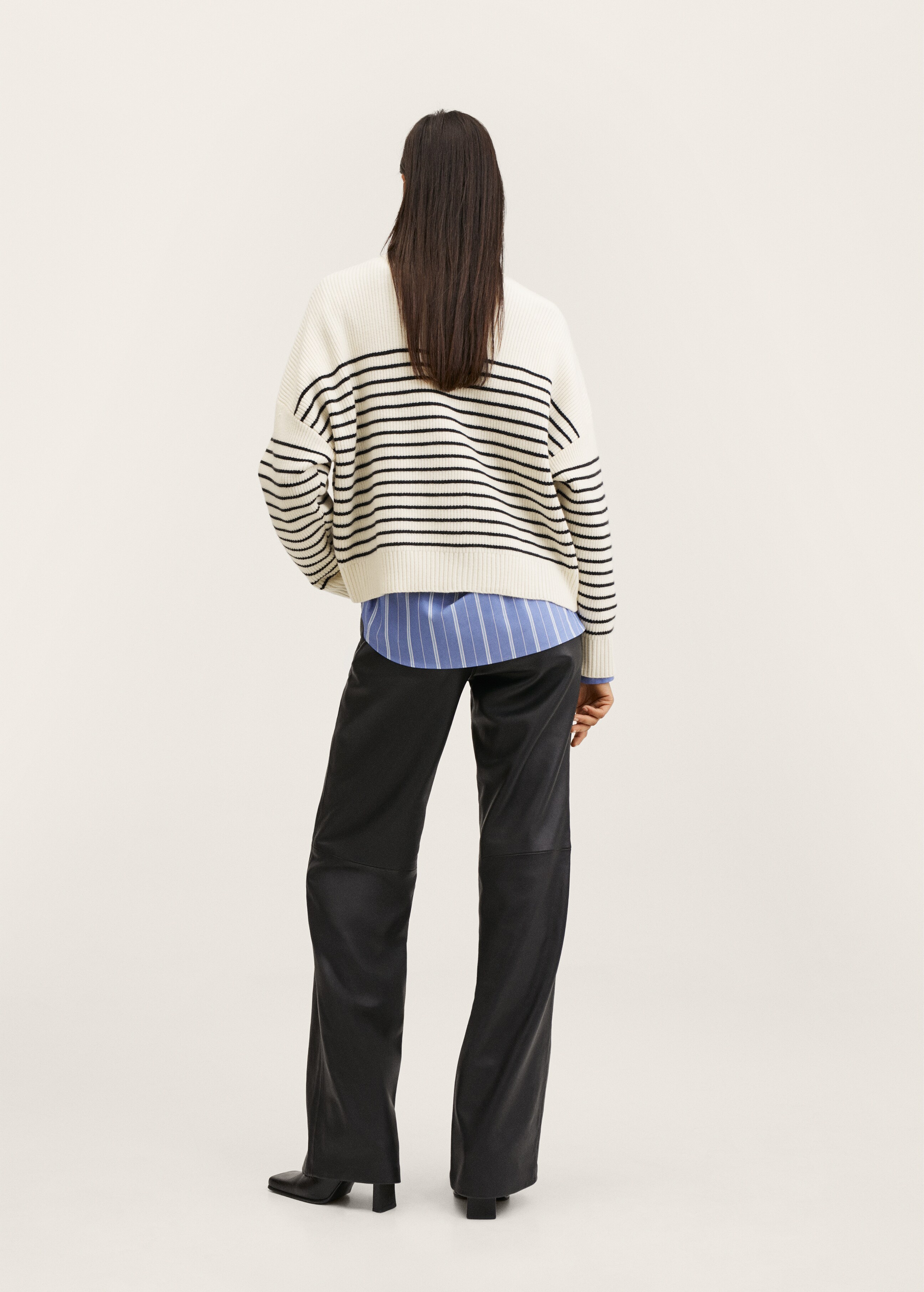 Striped knit sweater - Reverse of the article