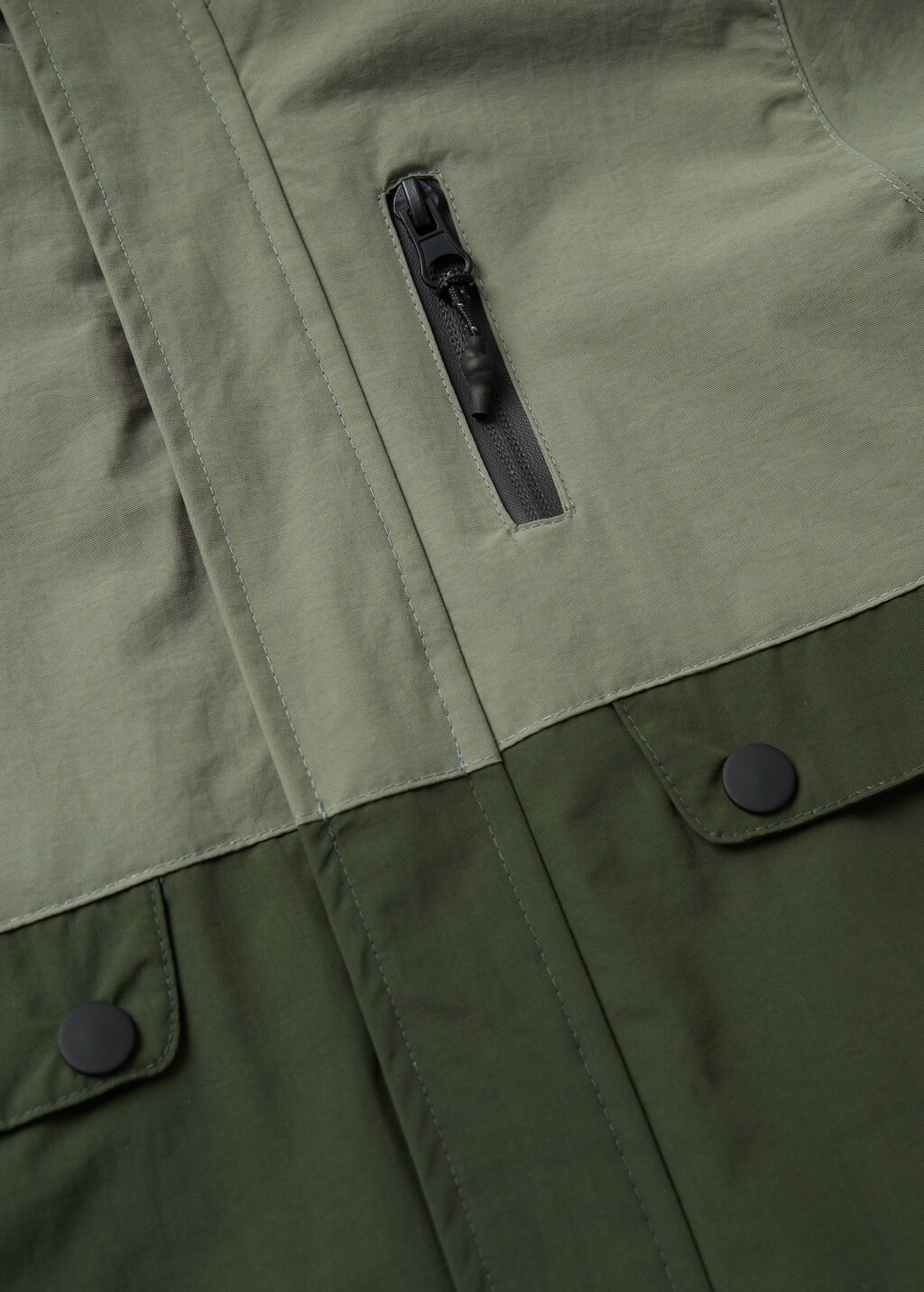 Two-tone hooded jacket - Details of the article 9