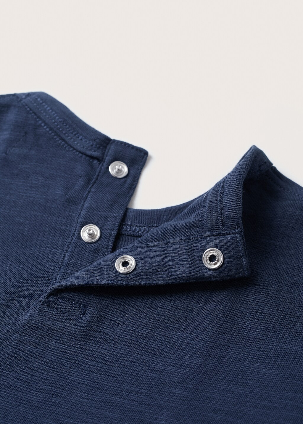 Pocket cotton T-shirt - Details of the article 8