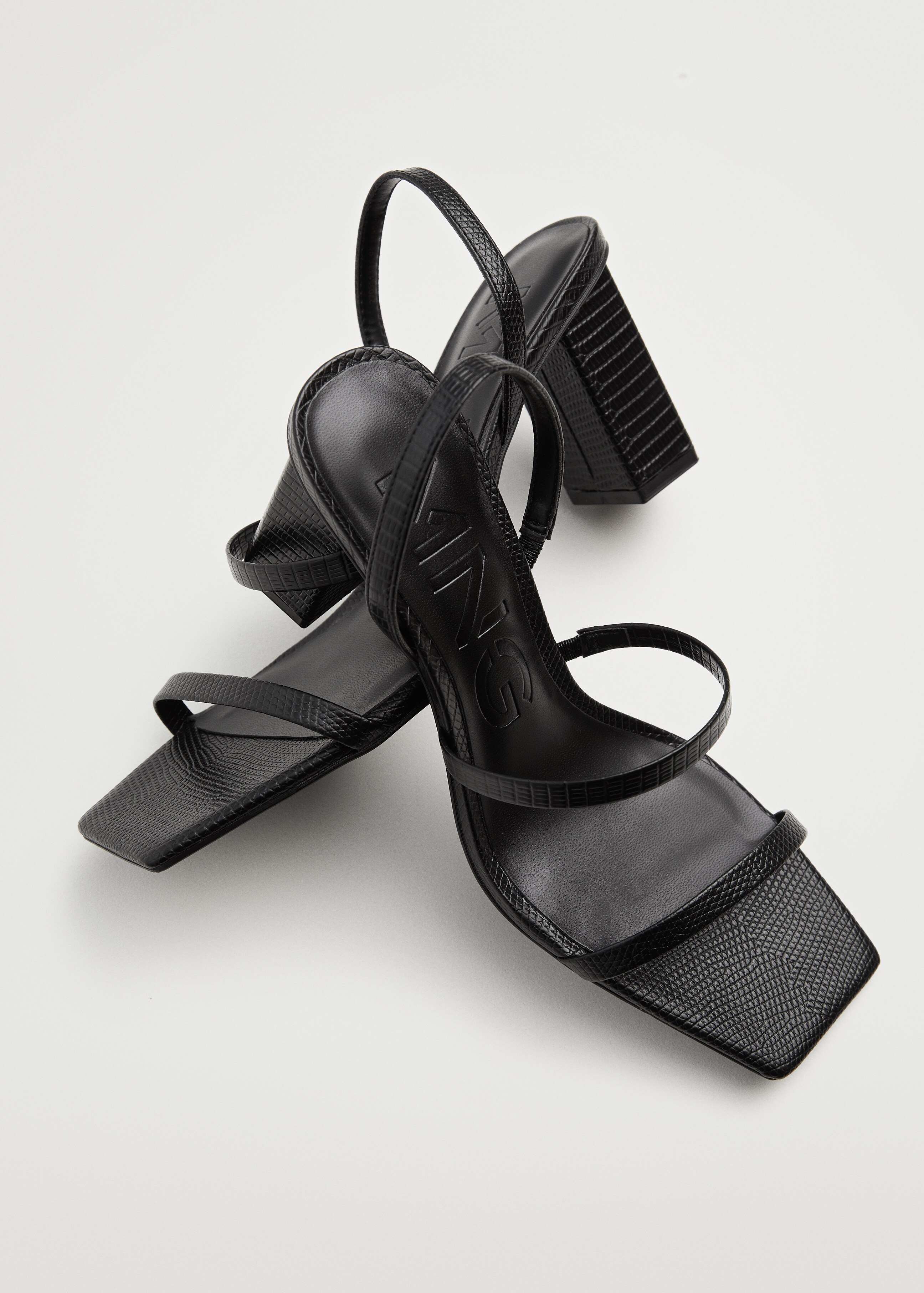 Strappy heeled sandals - Details of the article 3