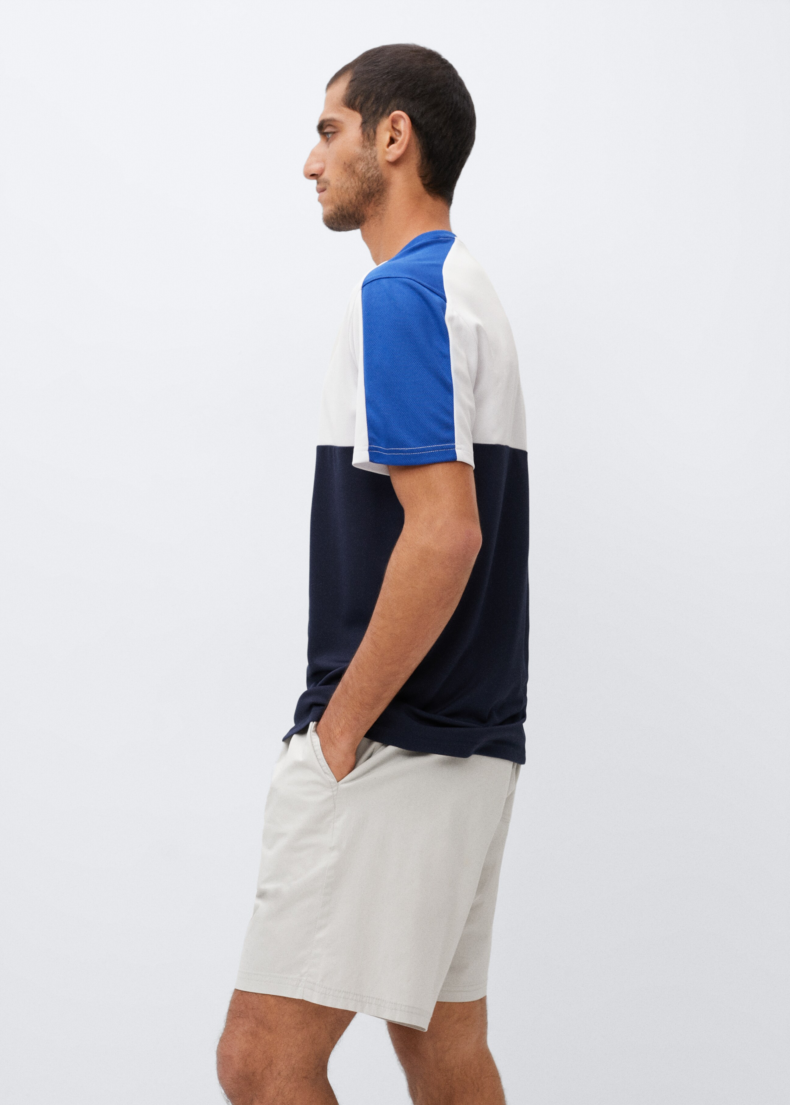 Colour-block breathable t-shirt - Details of the article 2