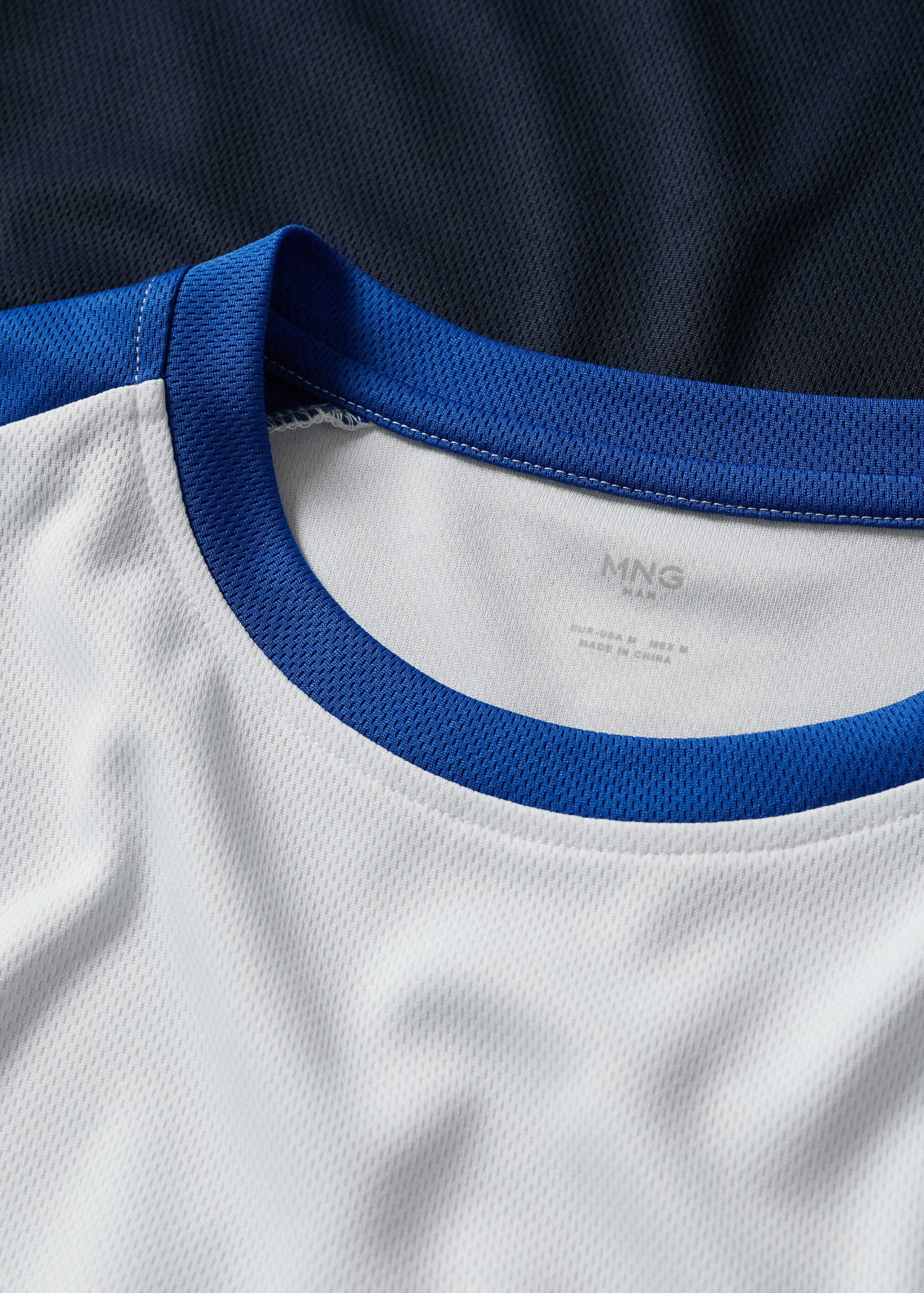 Colour-block breathable t-shirt - Details of the article 8