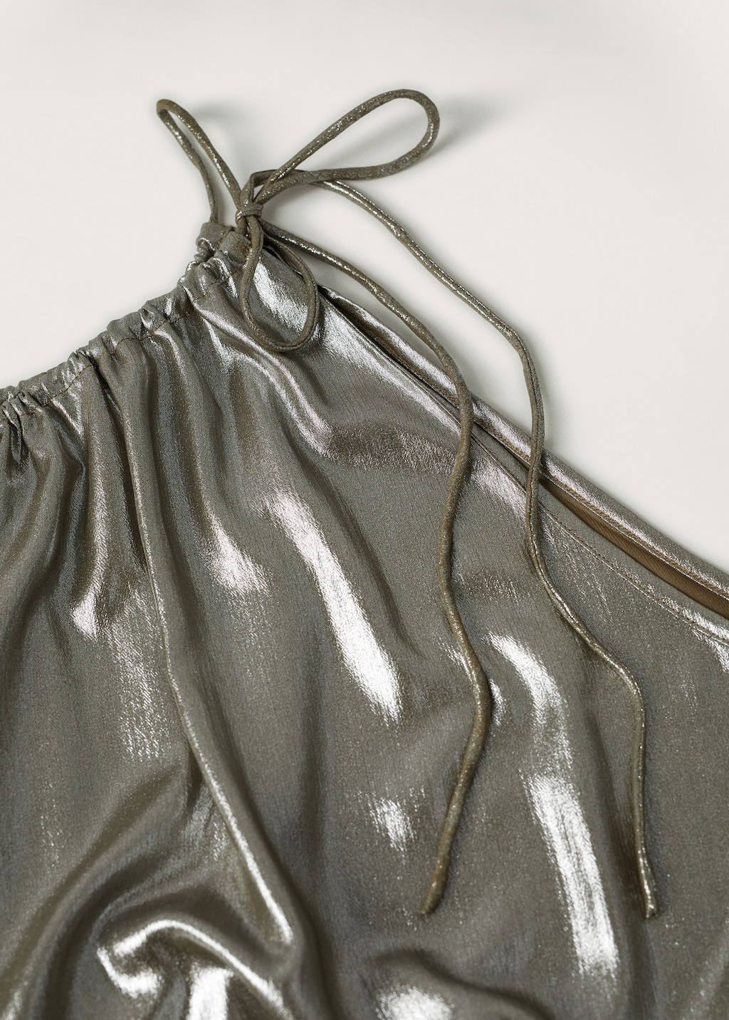 Metallic halter top - Details of the article 8