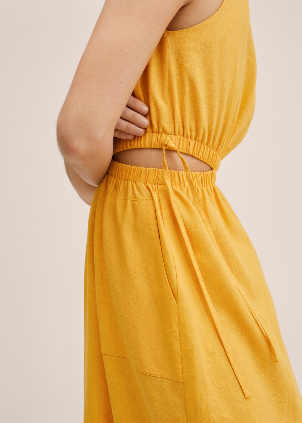 Cut-out linen-blend dress - Details of the article 1