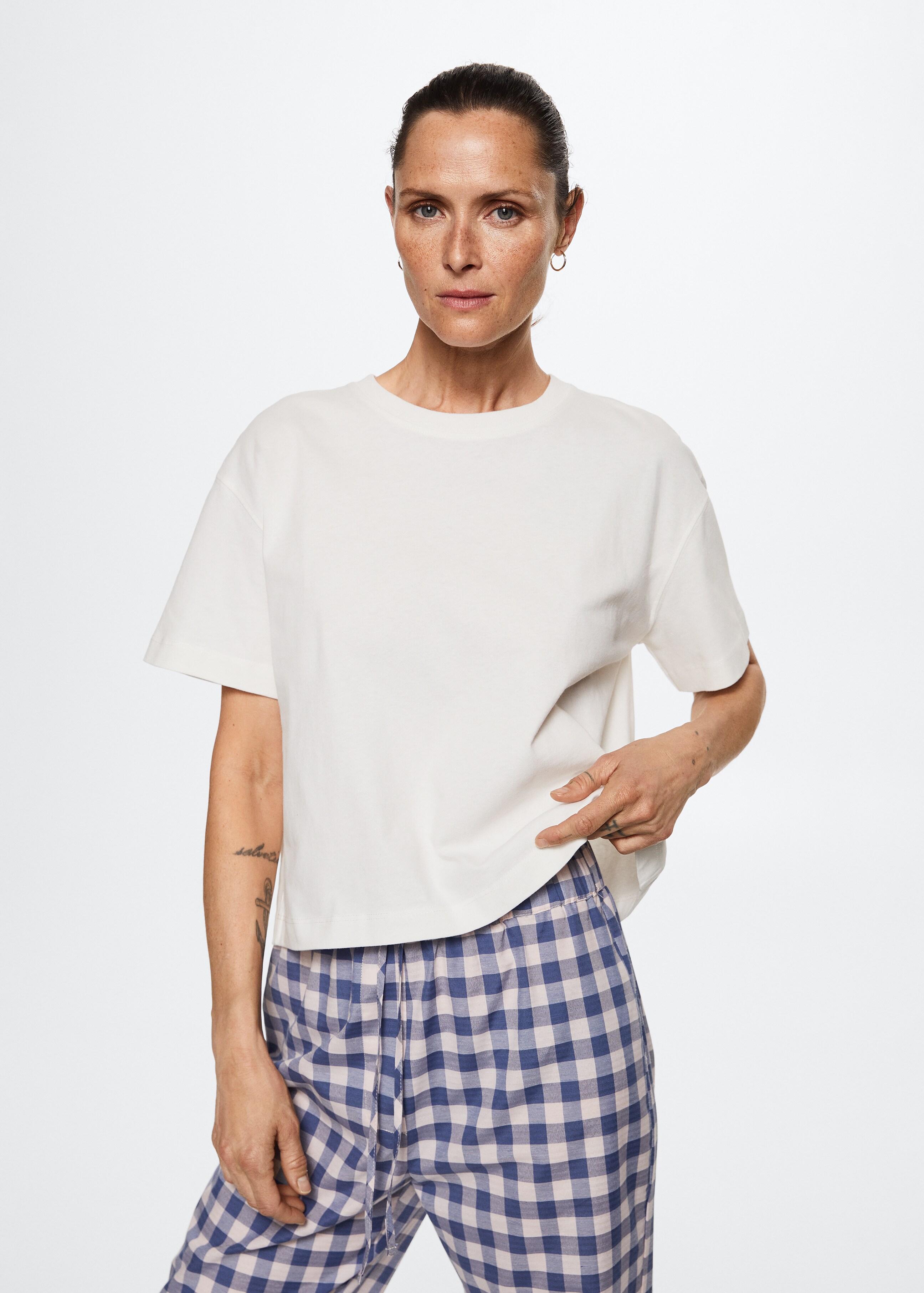 Camiseta pijama cómodo - Plano medio