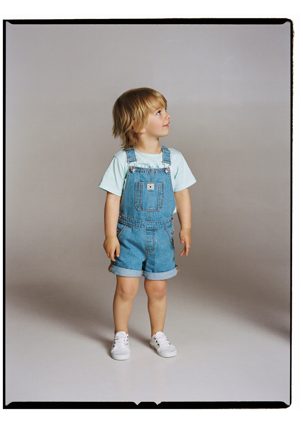 Short denim dungarees - Details of the article 7