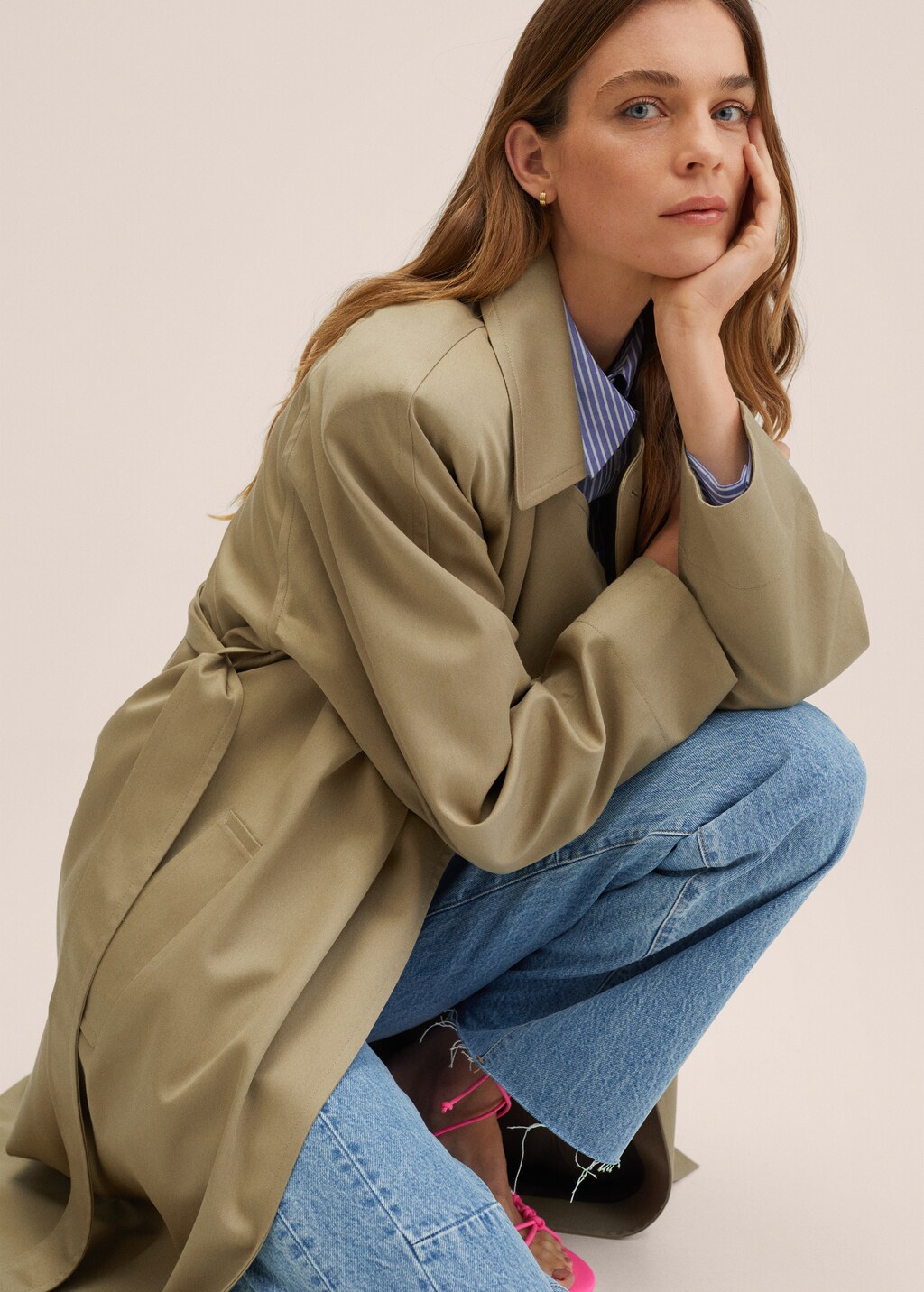 Lyocell trench coat with shoulder pads - Details of the article 2