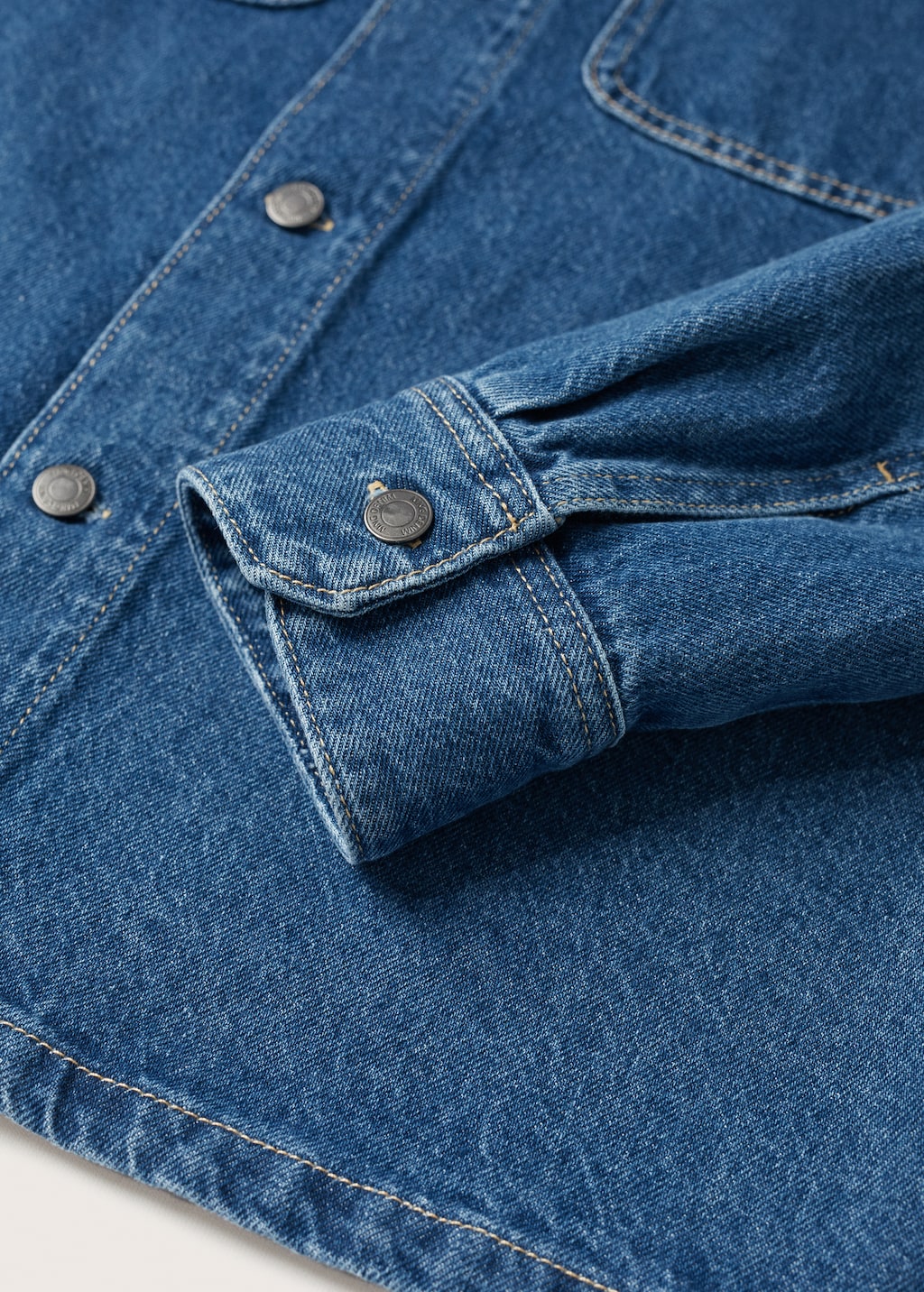 Pocket denim overshirt - Details of the article 7