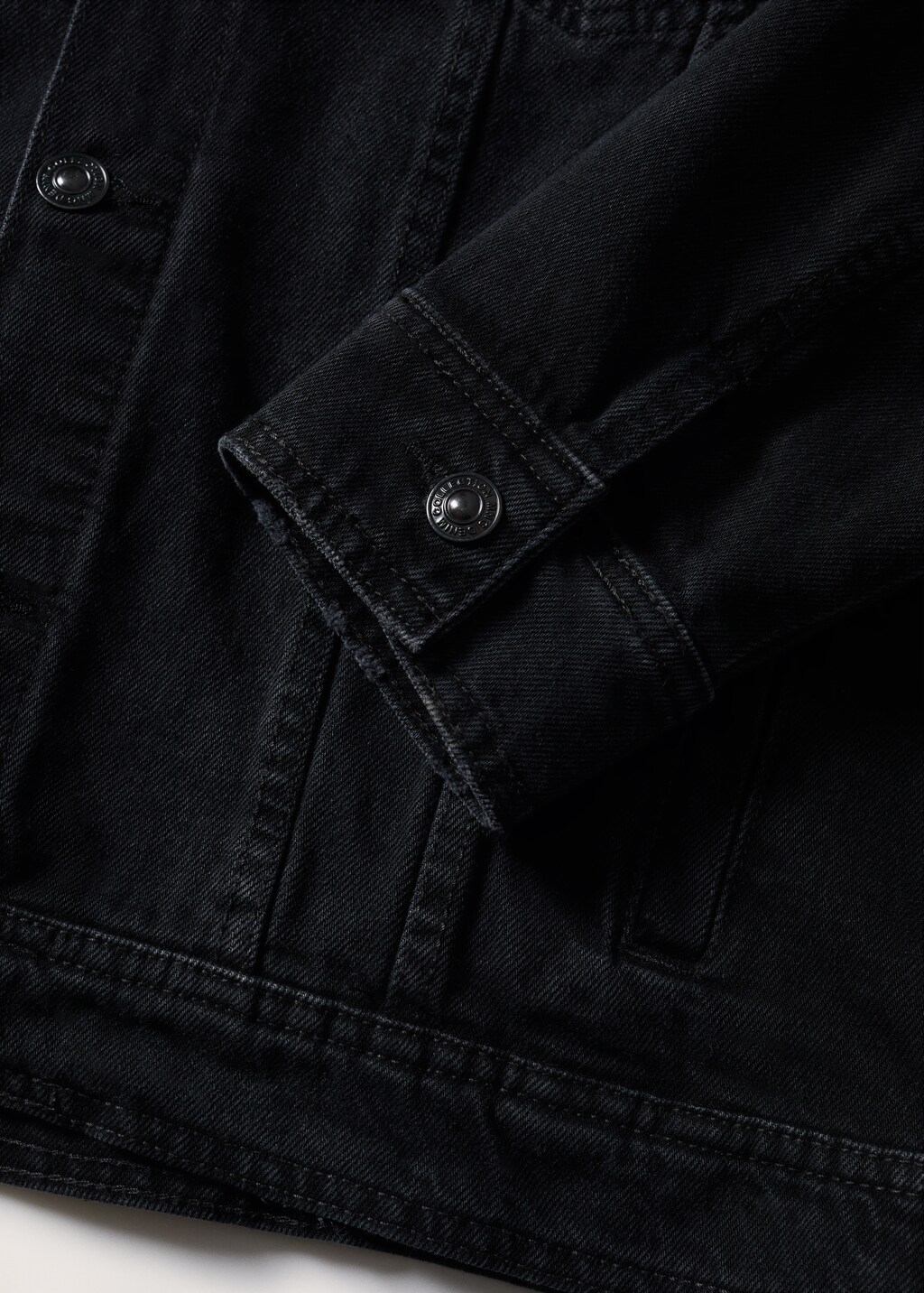 Pockets denim jacket - Details of the article 8