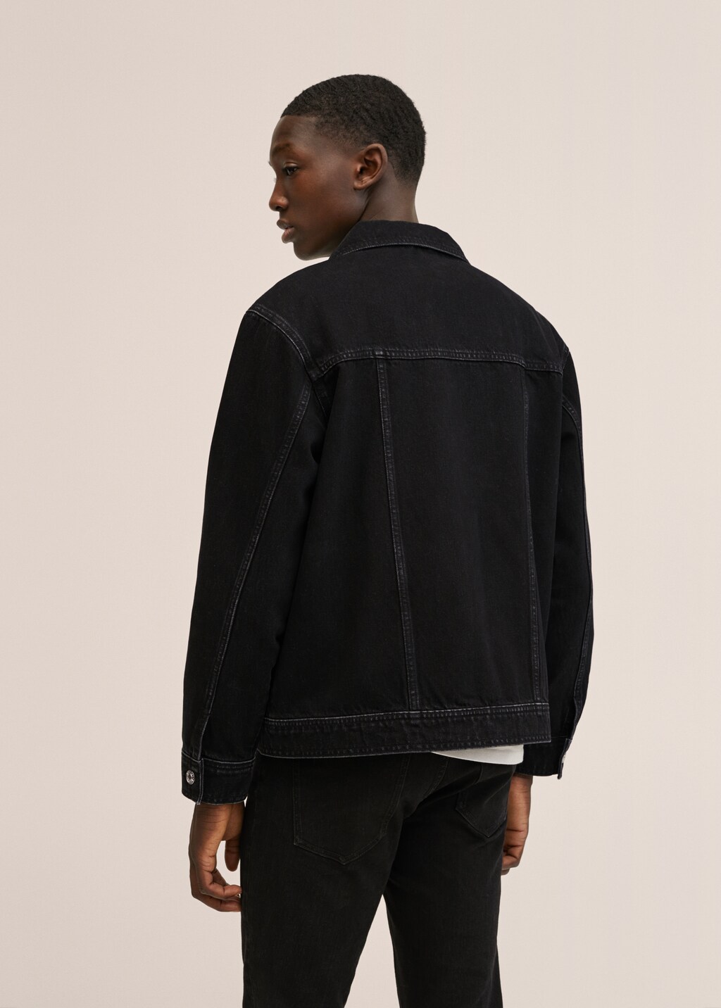 Pockets denim jacket - Reverse of the article