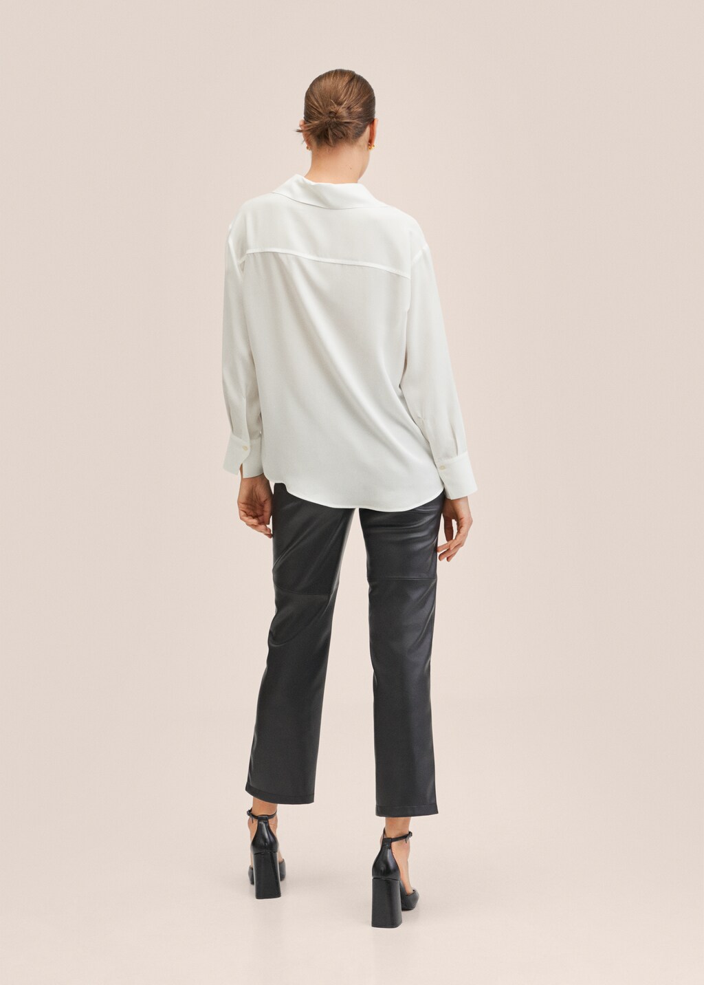 Oversized lyocell shirt - Reverse of the article