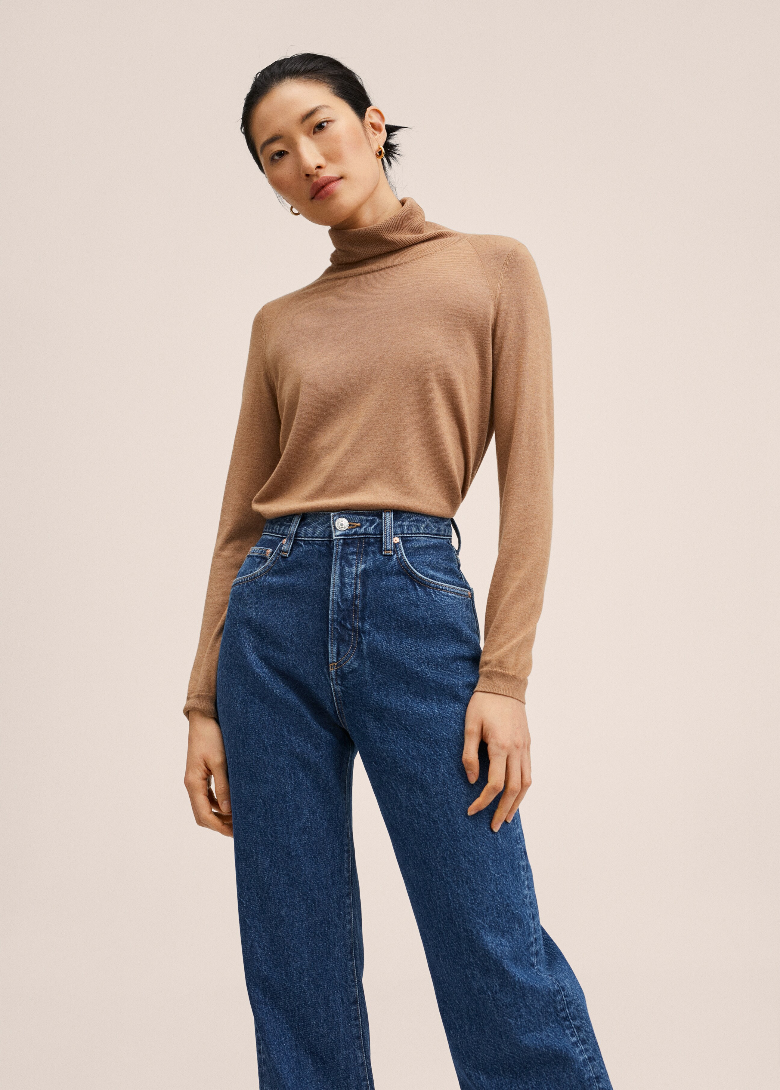 High-waist straight jeans - Details of the article 1