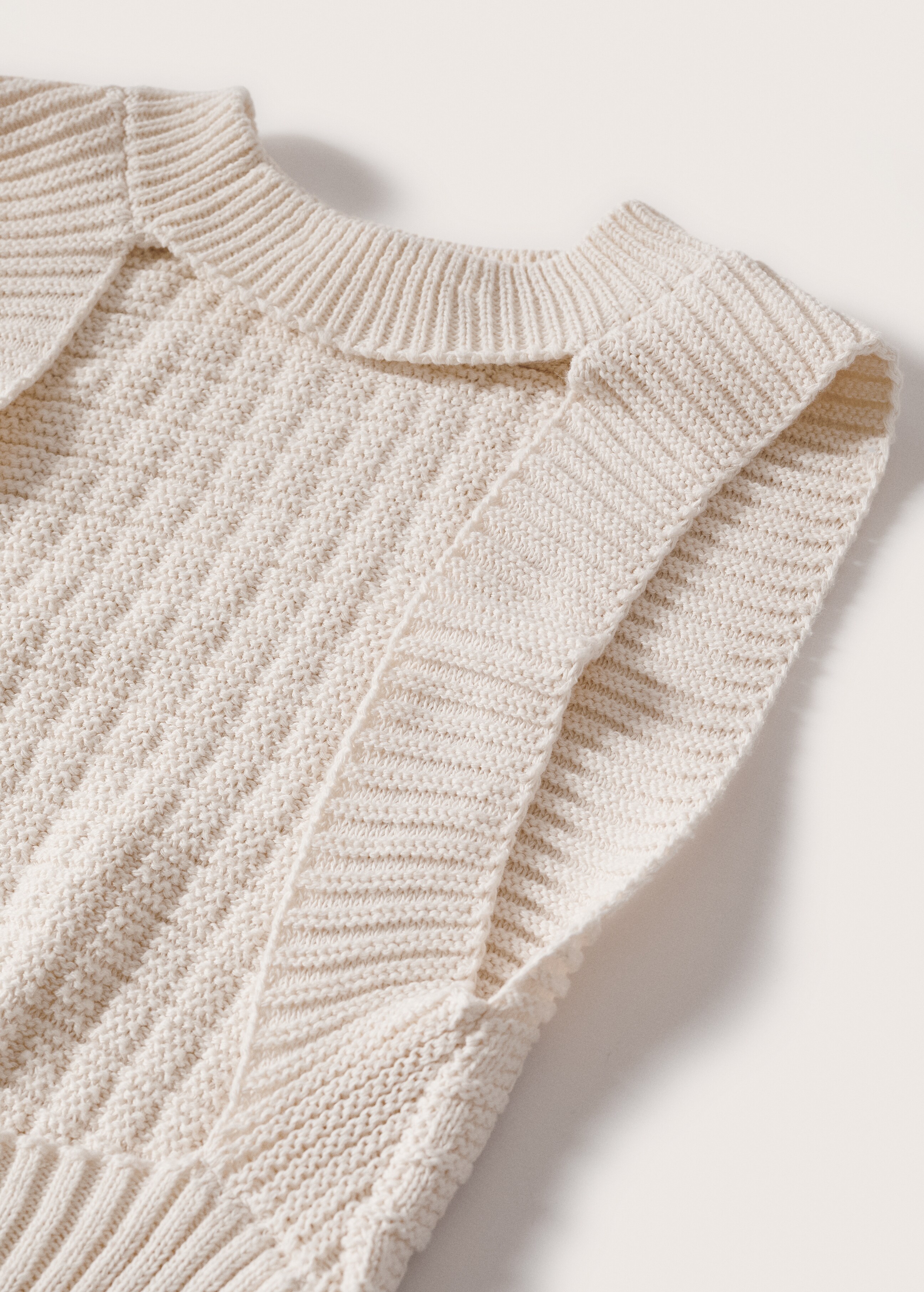 Side slit knit dress - Details of the article 8
