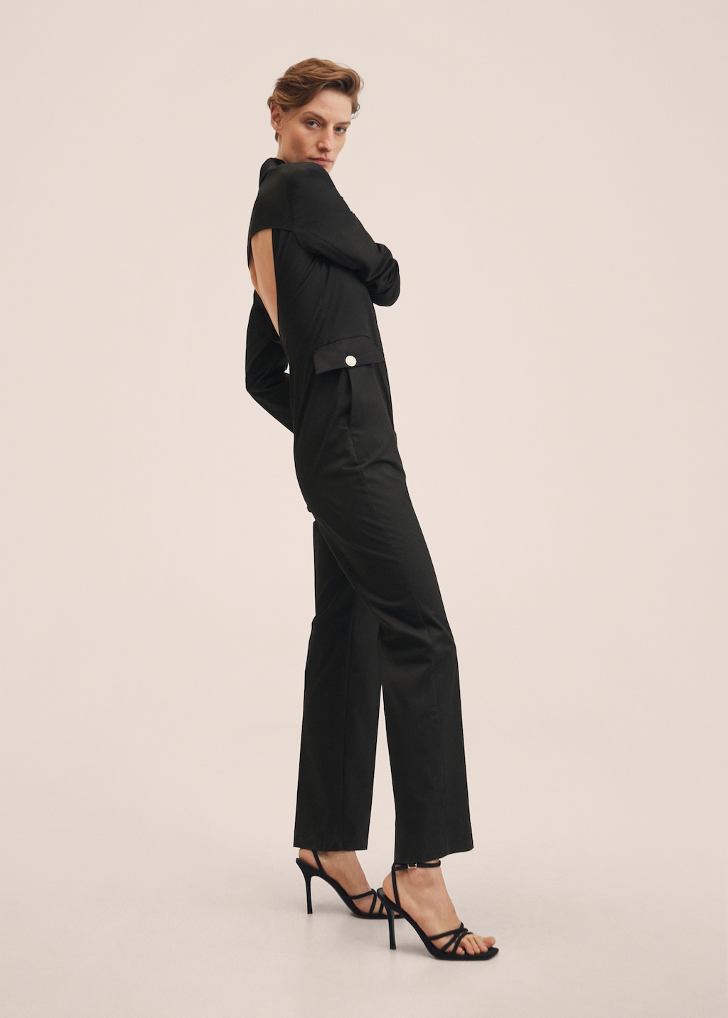 Buttoned long jumpsuit - Details of the article 2