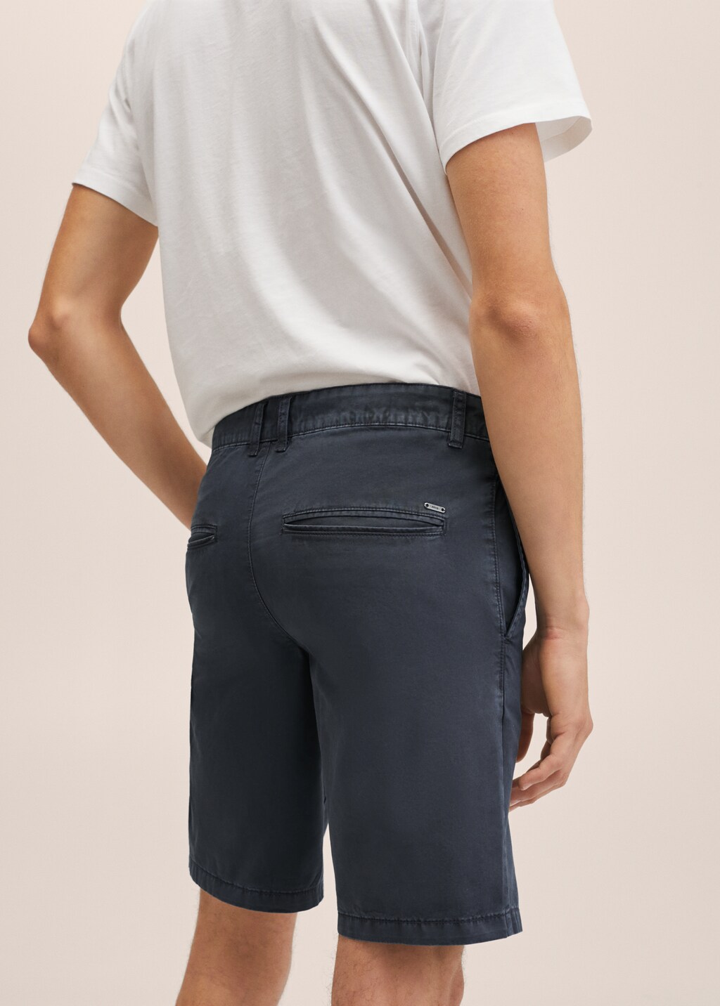 Slim-fit chino cotton bermuda shorts - Details of the article 2