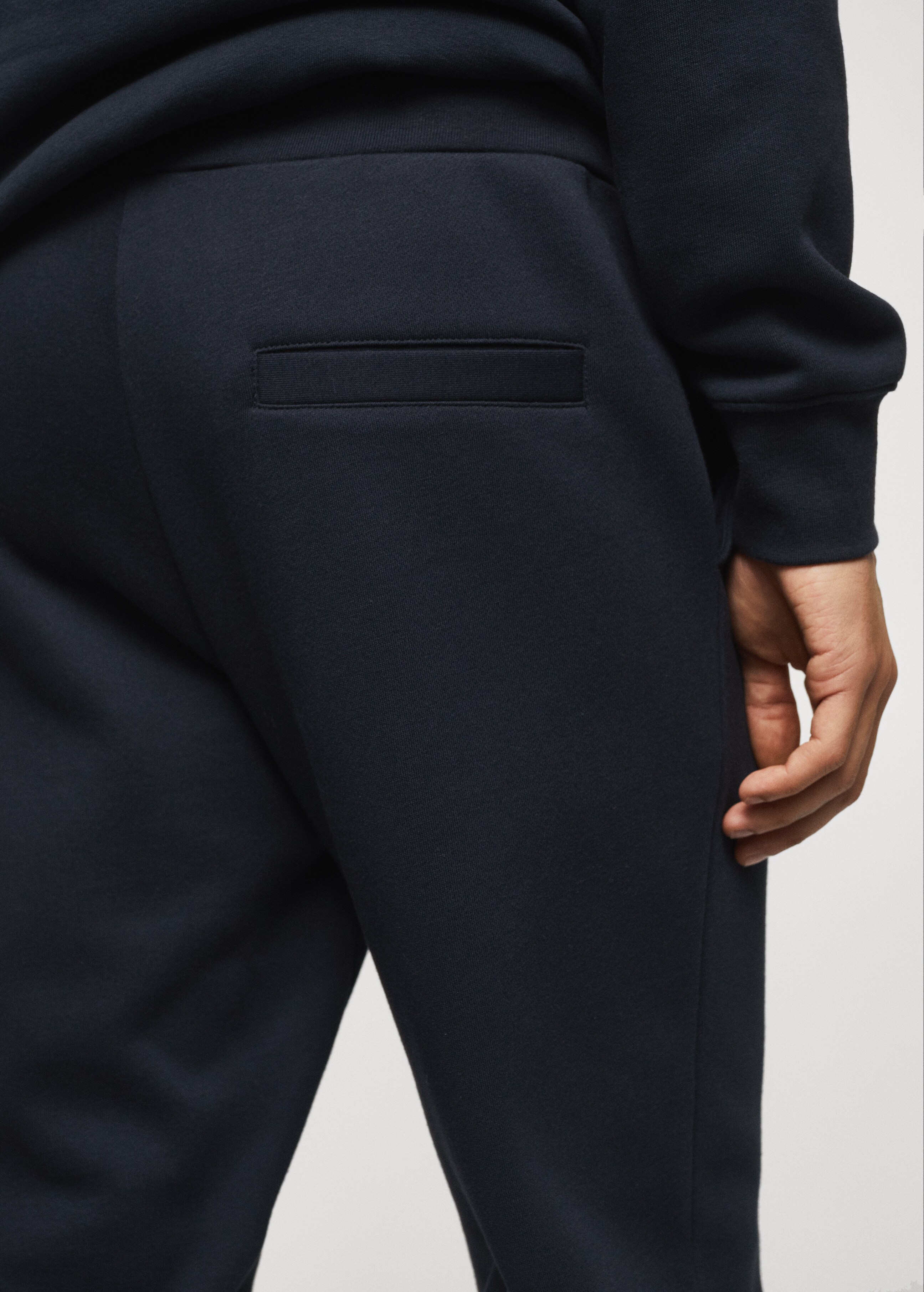 Sustainable cotton jogger trousers - Details of the article 3