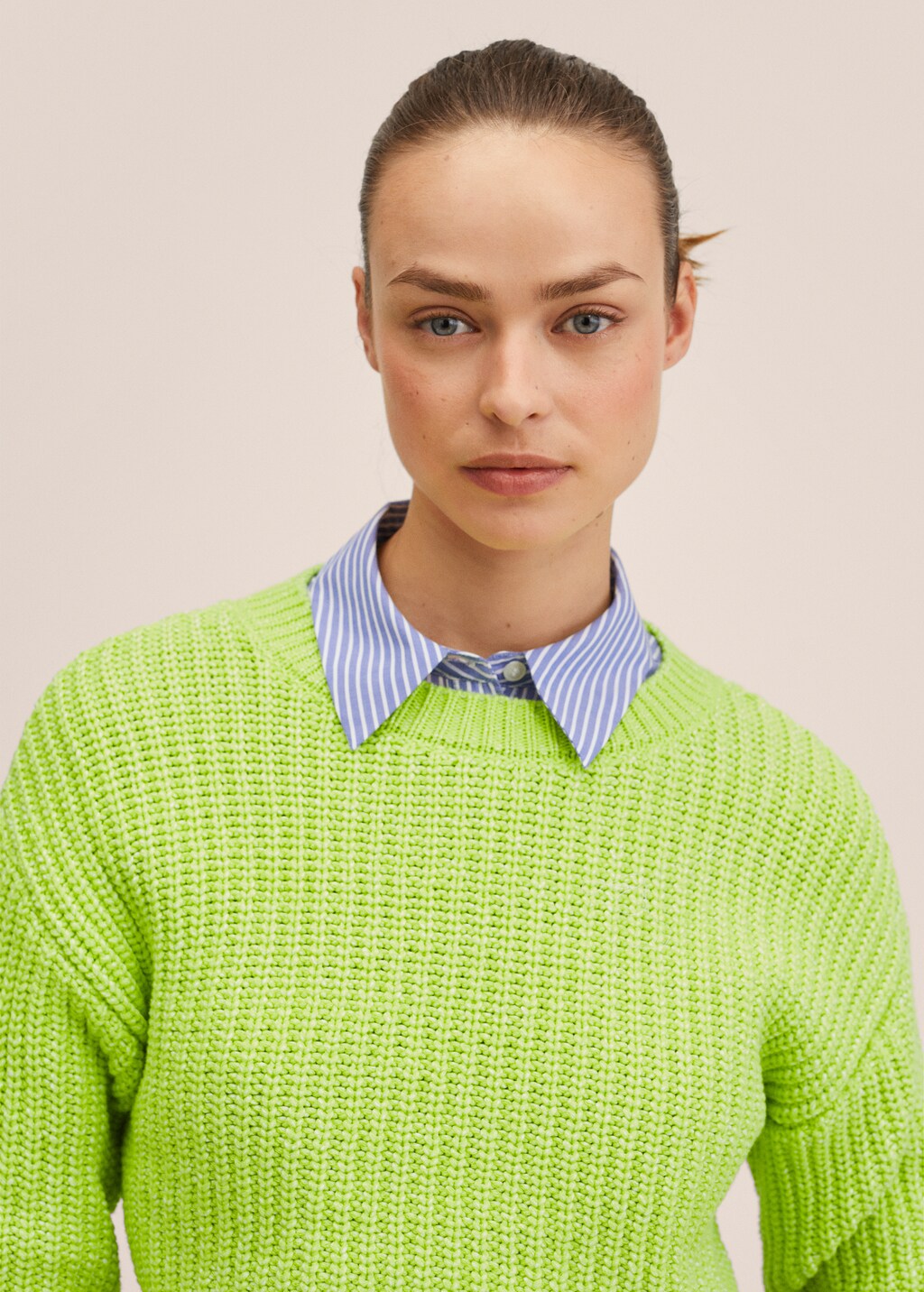 Knitted cropped sweater - Details of the article 1