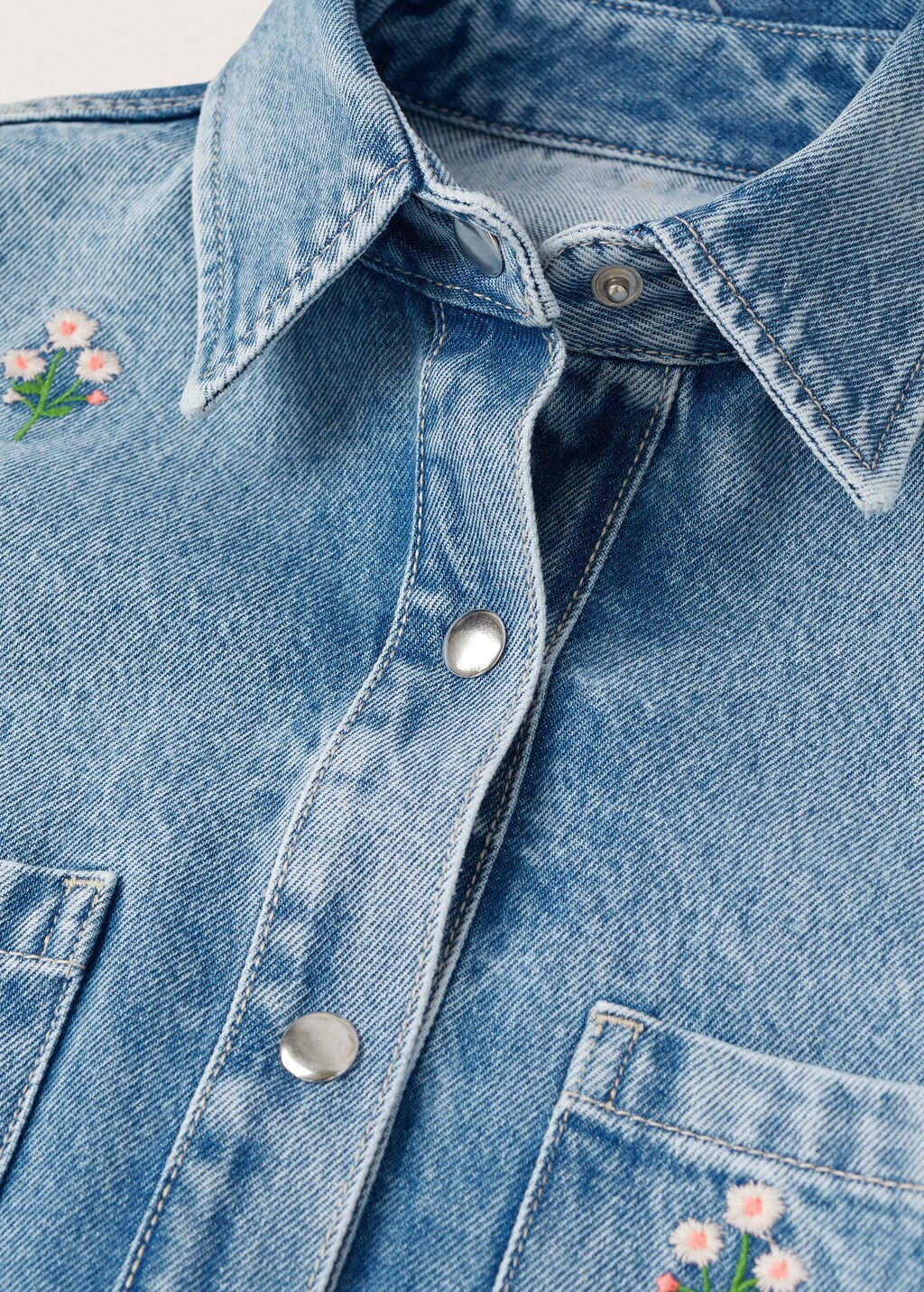 Oversized denim overshirt - Details of the article 8