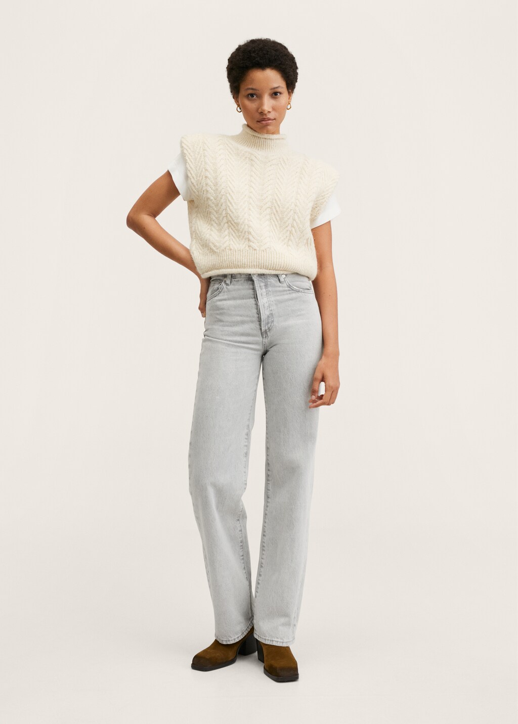 High-waist straight jeans - General plane