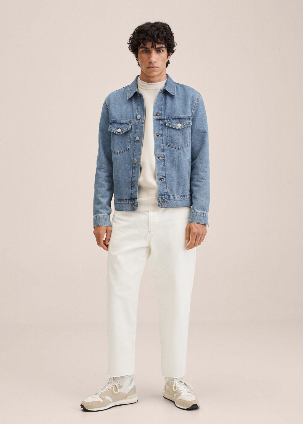 Medium wash denim jacket - General plane