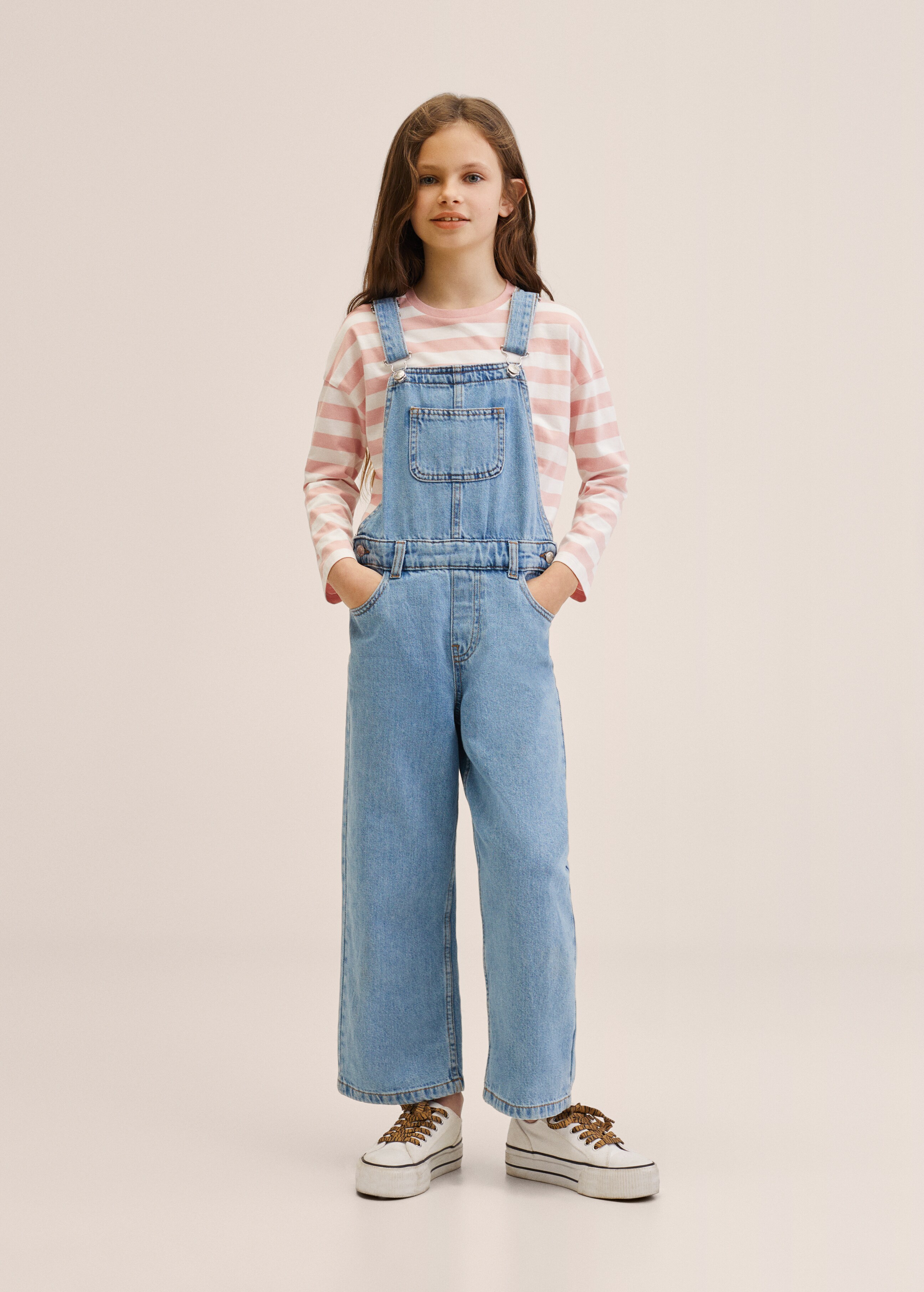 Jeans-Latzhose im Culotte-Stil - Allgemeine Ansicht