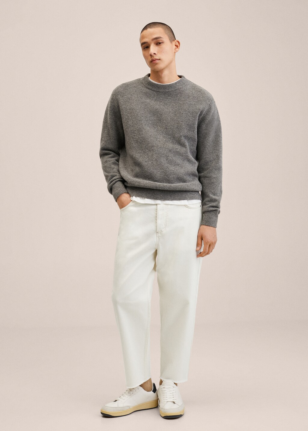 Tapered loose-fit cropped jeans  - General plane