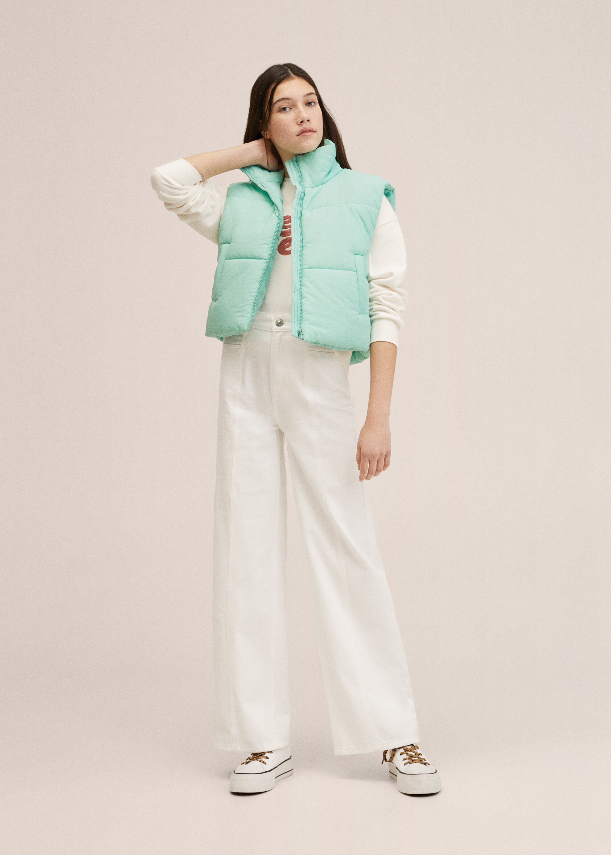 Cropped quilted gilet - General plane