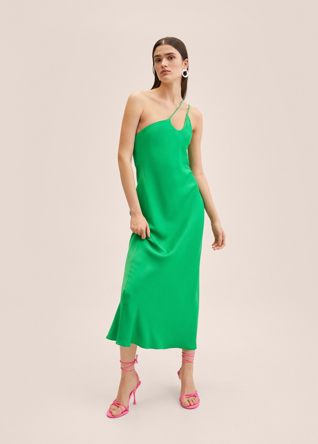 Asymmetrical satin dress - General plane