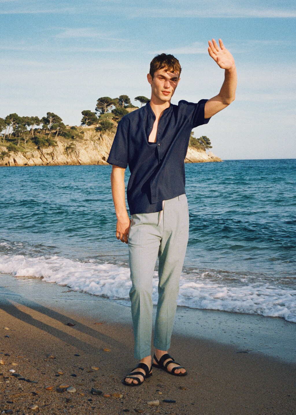 Relaxed linen trousers - Details of the article 5