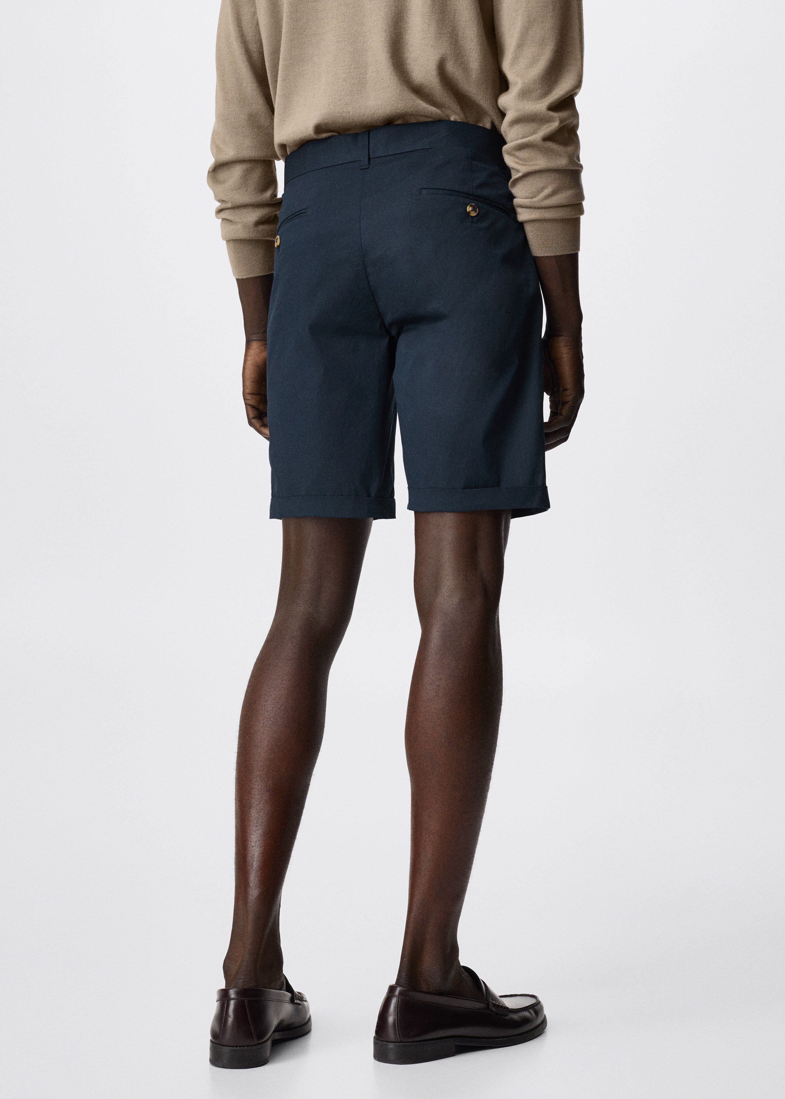 Slim-Fit-Bermudashorts im Chino-Stil aus Baumwolle - Rückseite des Artikels